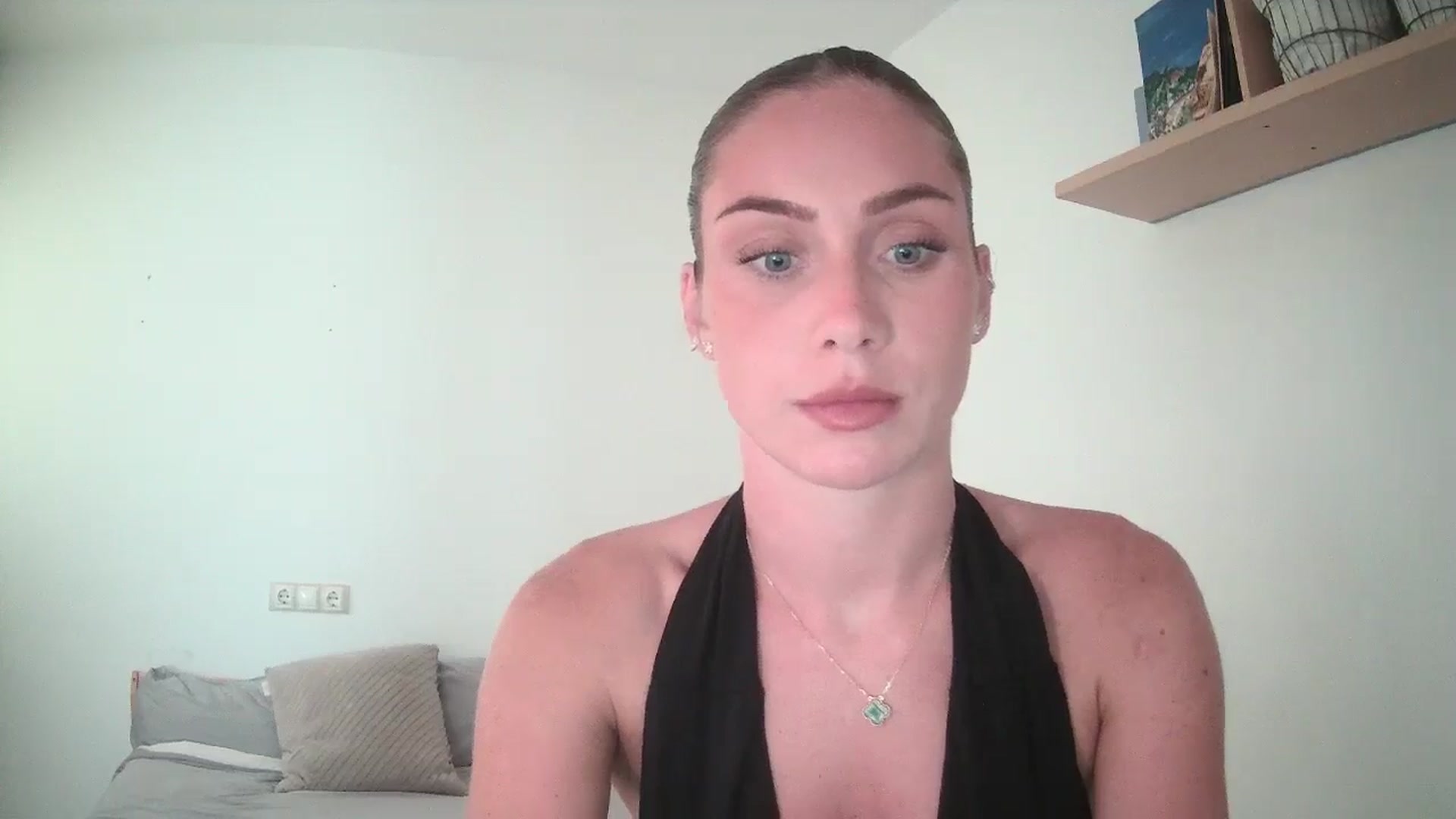 Gallery image thumbnail from English_Lola's myfreecams stream on, 08/05/2025, 14:29 image 6 of 20