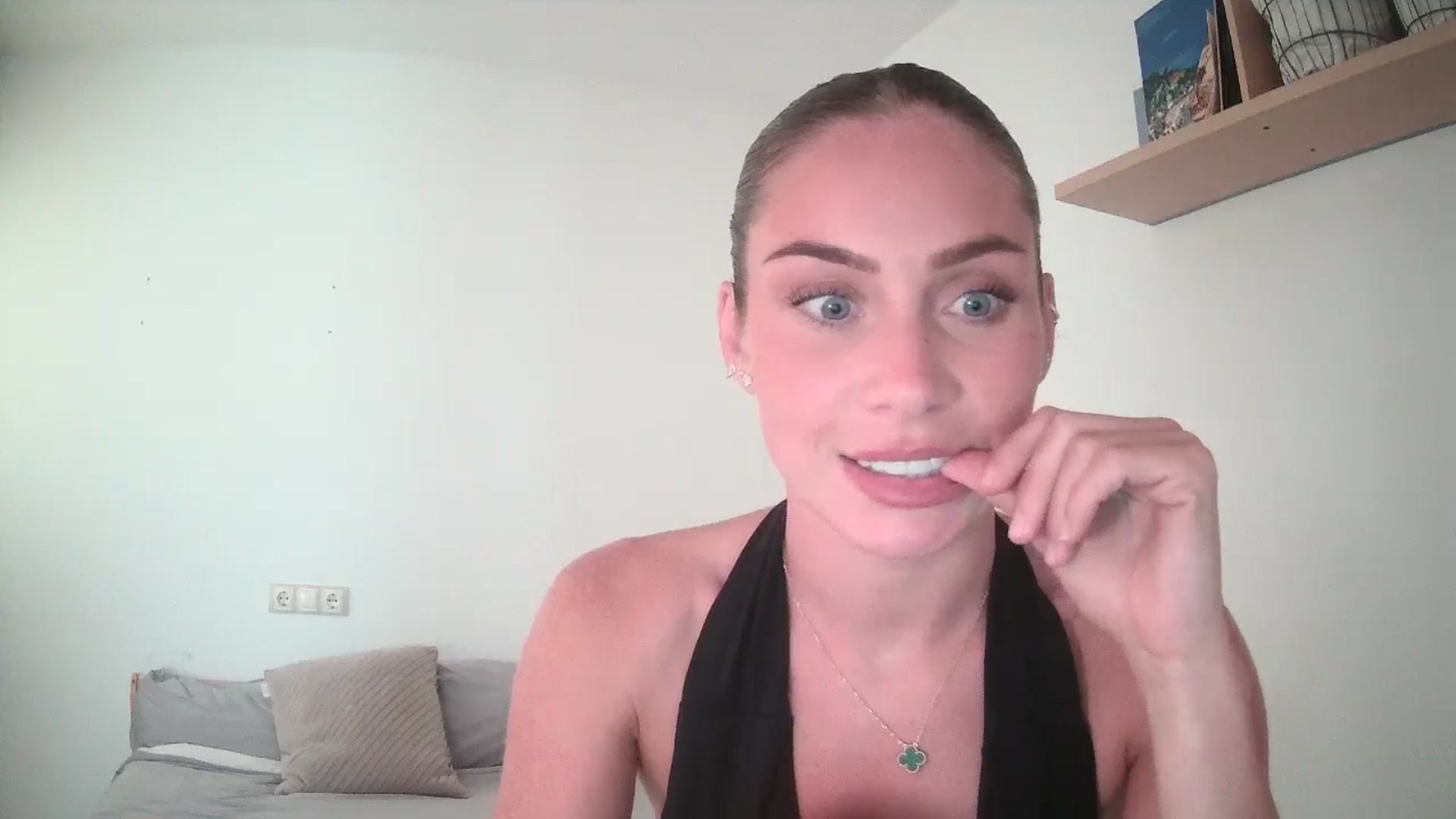 Gallery image thumbnail from English_Lola's myfreecams stream on, 08/05/2025, 14:44 image 19 of 20