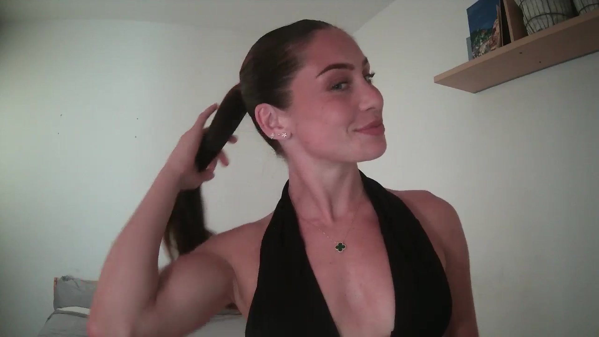 Gallery image thumbnail from English_Lola's myfreecams stream on, 08/05/2025, 15:18 image 18 of 20