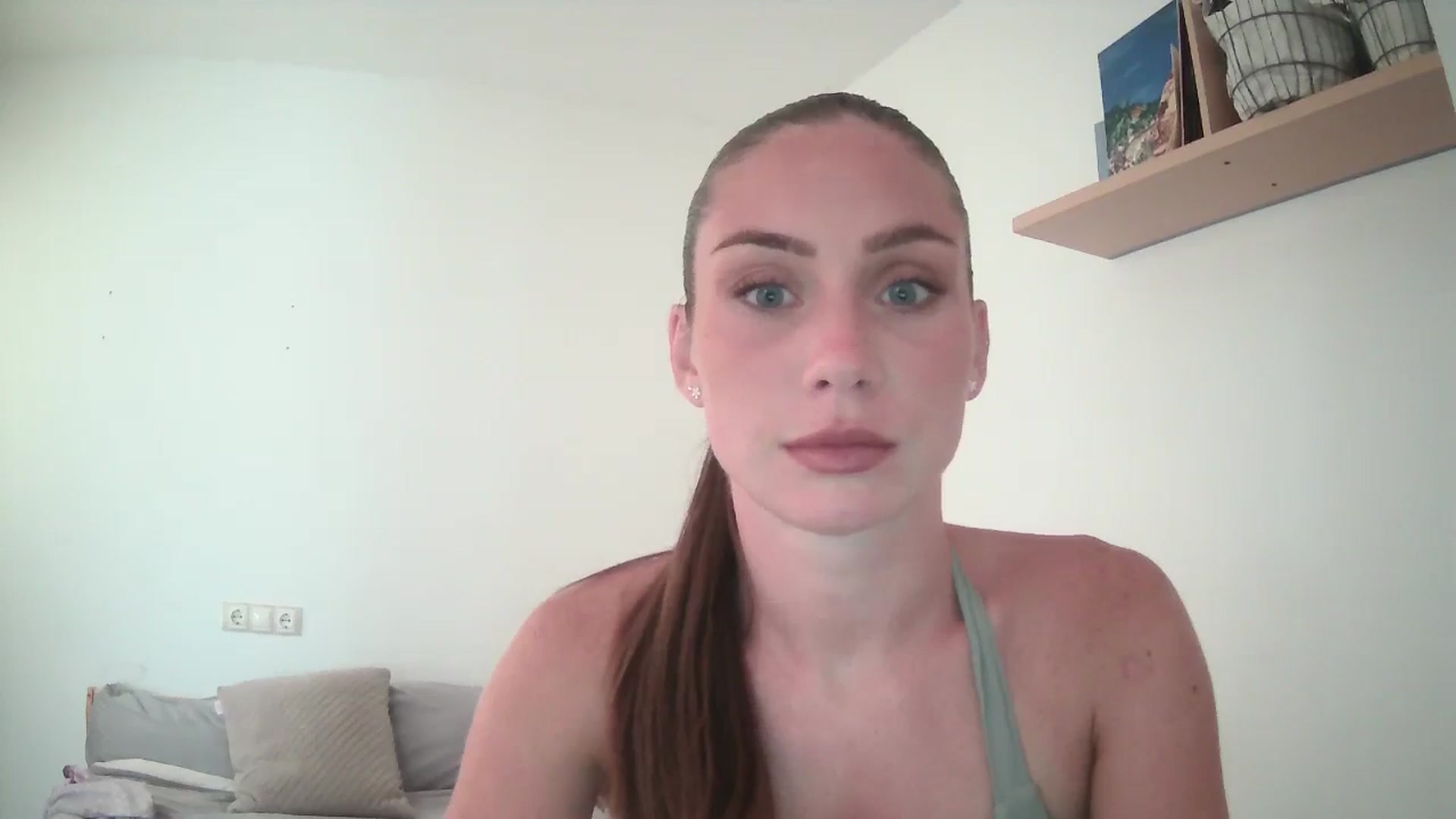 Gallery image thumbnail from English_Lola's myfreecams stream on, 08/06/2025, 14:06 image 9 of 20
