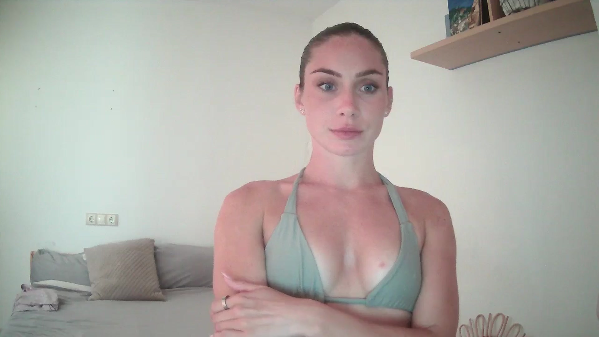 Gallery image thumbnail from English_Lola's myfreecams stream on, 08/06/2025, 18:16 image 9 of 20