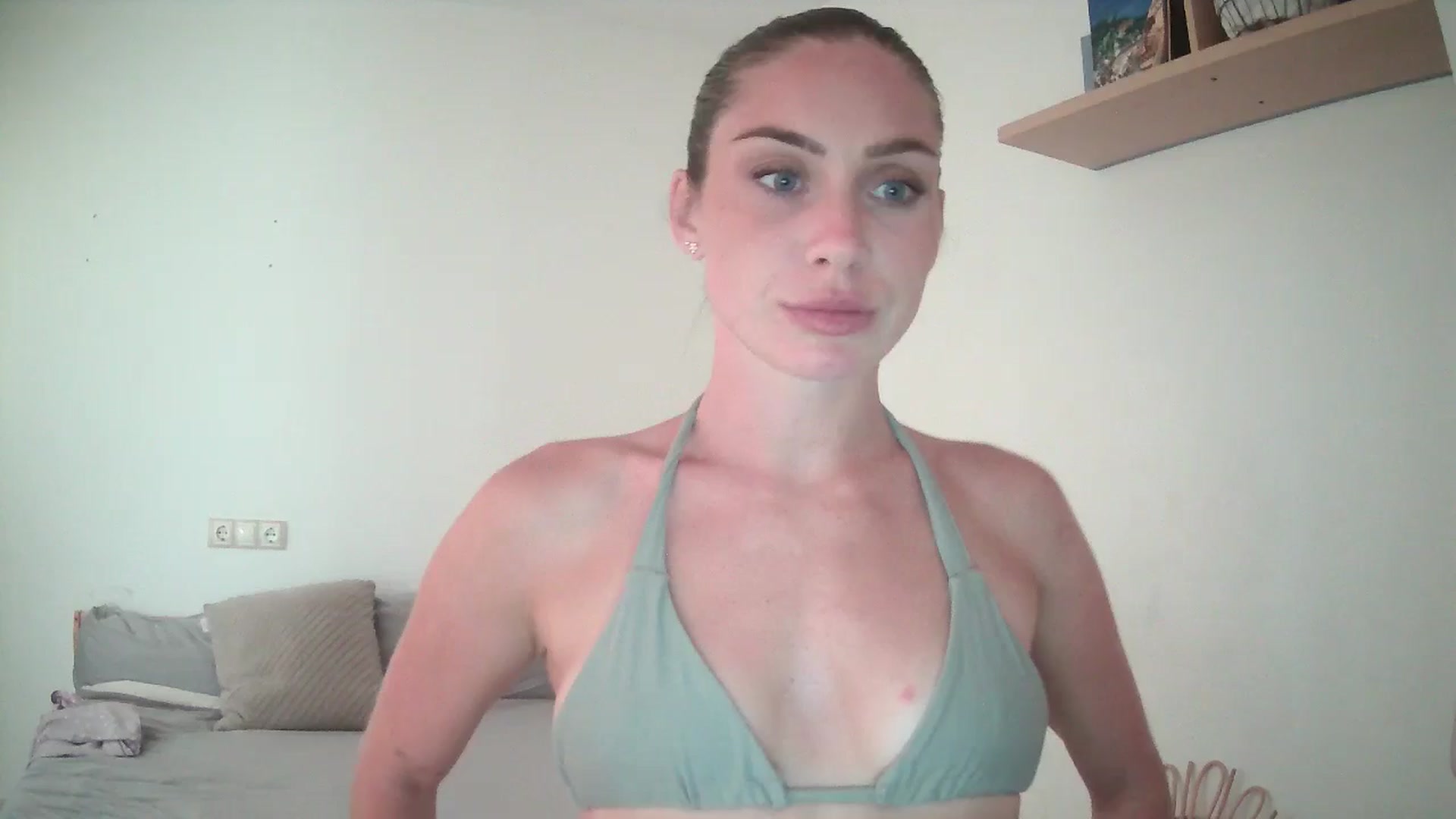 Gallery image thumbnail from English_Lola's myfreecams stream on, 08/06/2025, 18:16 image 6 of 20