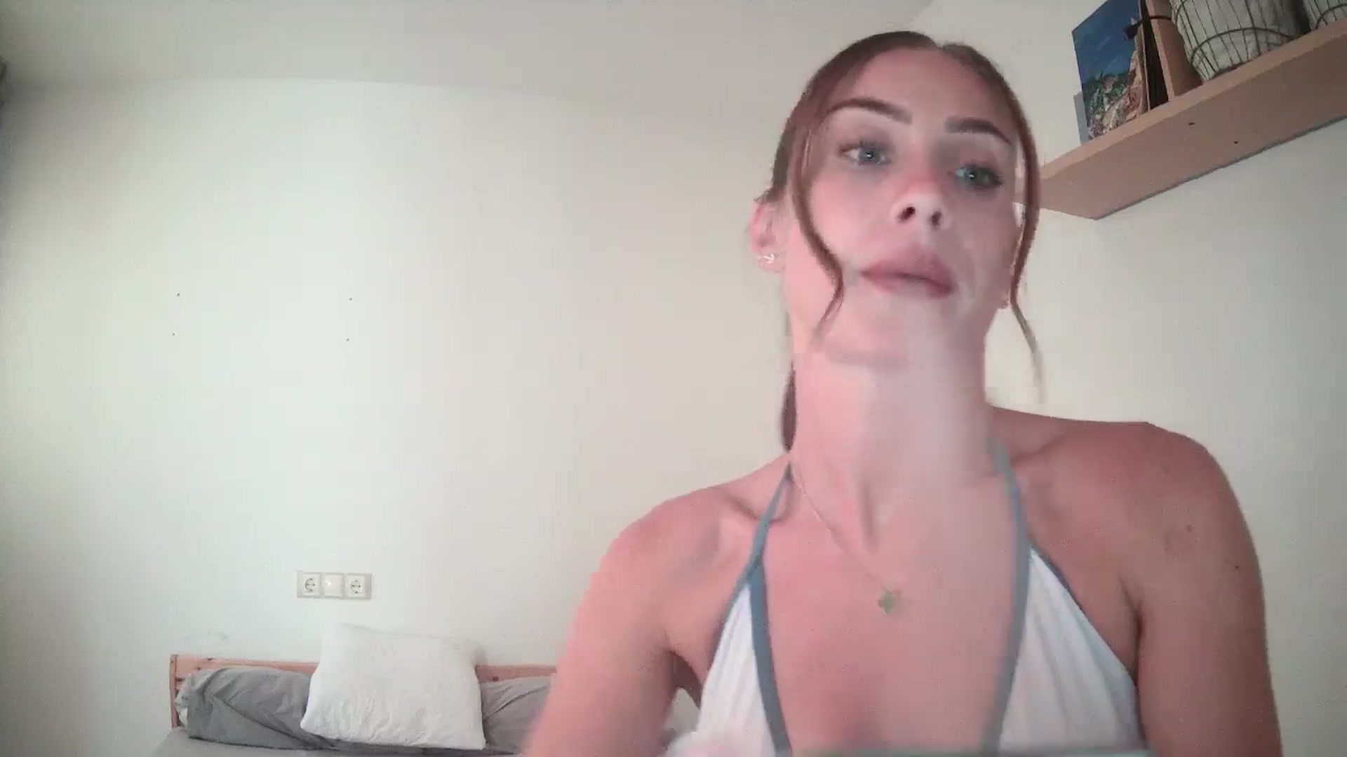 Gallery image thumbnail from English_Lola's myfreecams stream on, 08/11/2025, 18:31 image 4 of 20