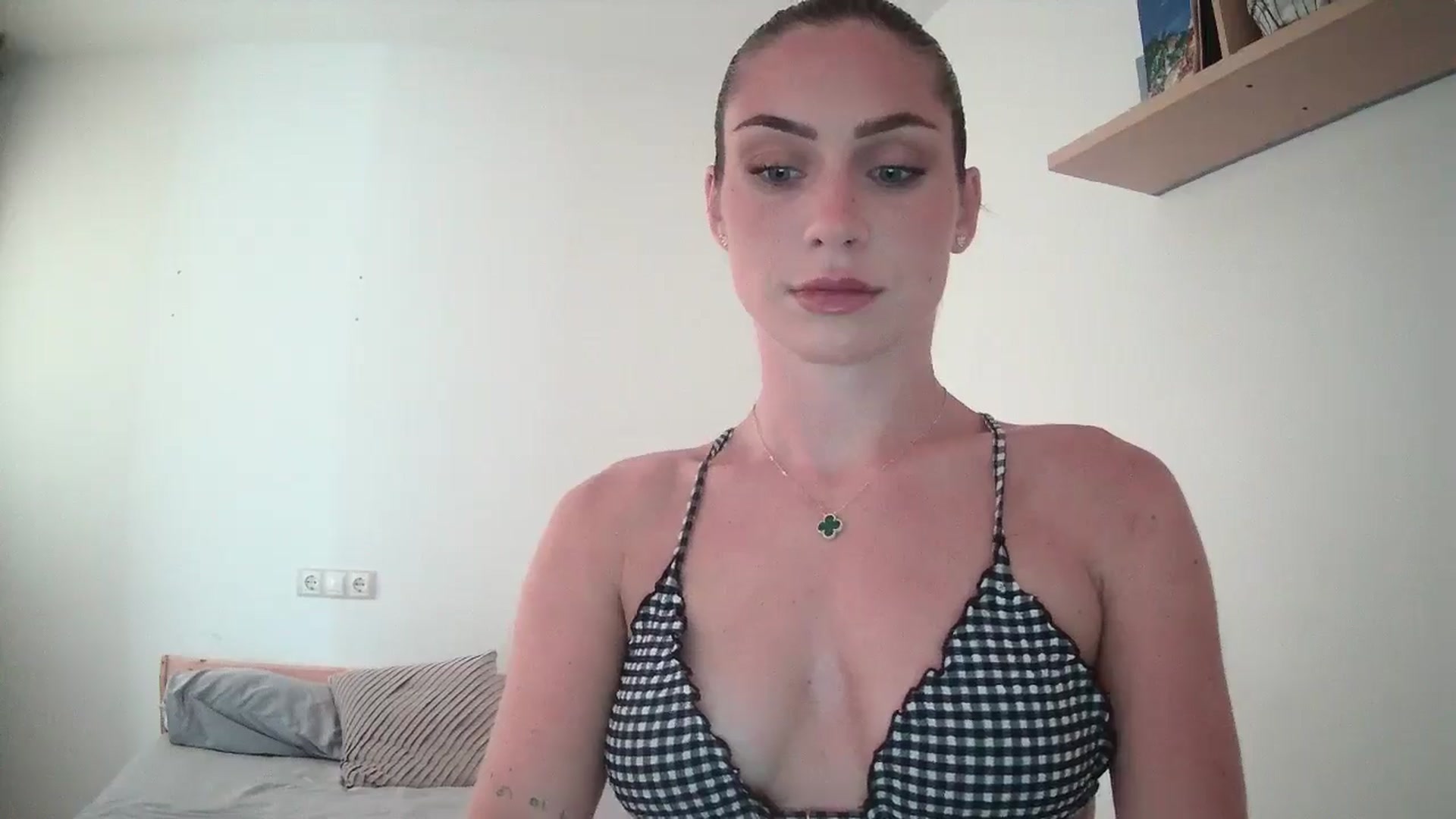 Gallery image thumbnail from English_Lola's myfreecams stream on, 08/12/2025, 11:31 image 7 of 20