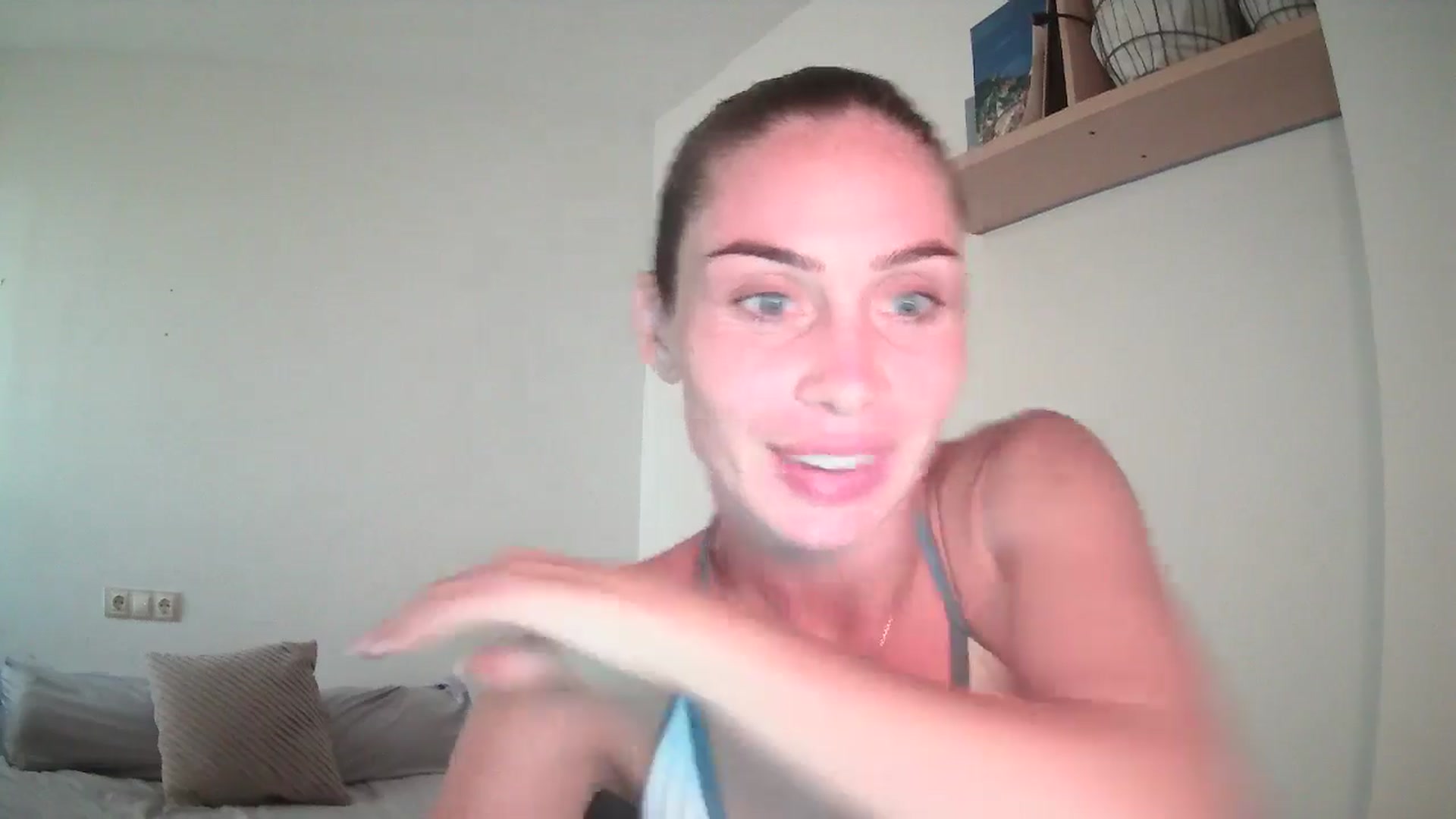 Gallery image thumbnail from English_Lola's myfreecams stream on, 08/25/2025, 17:14 image 4 of 20