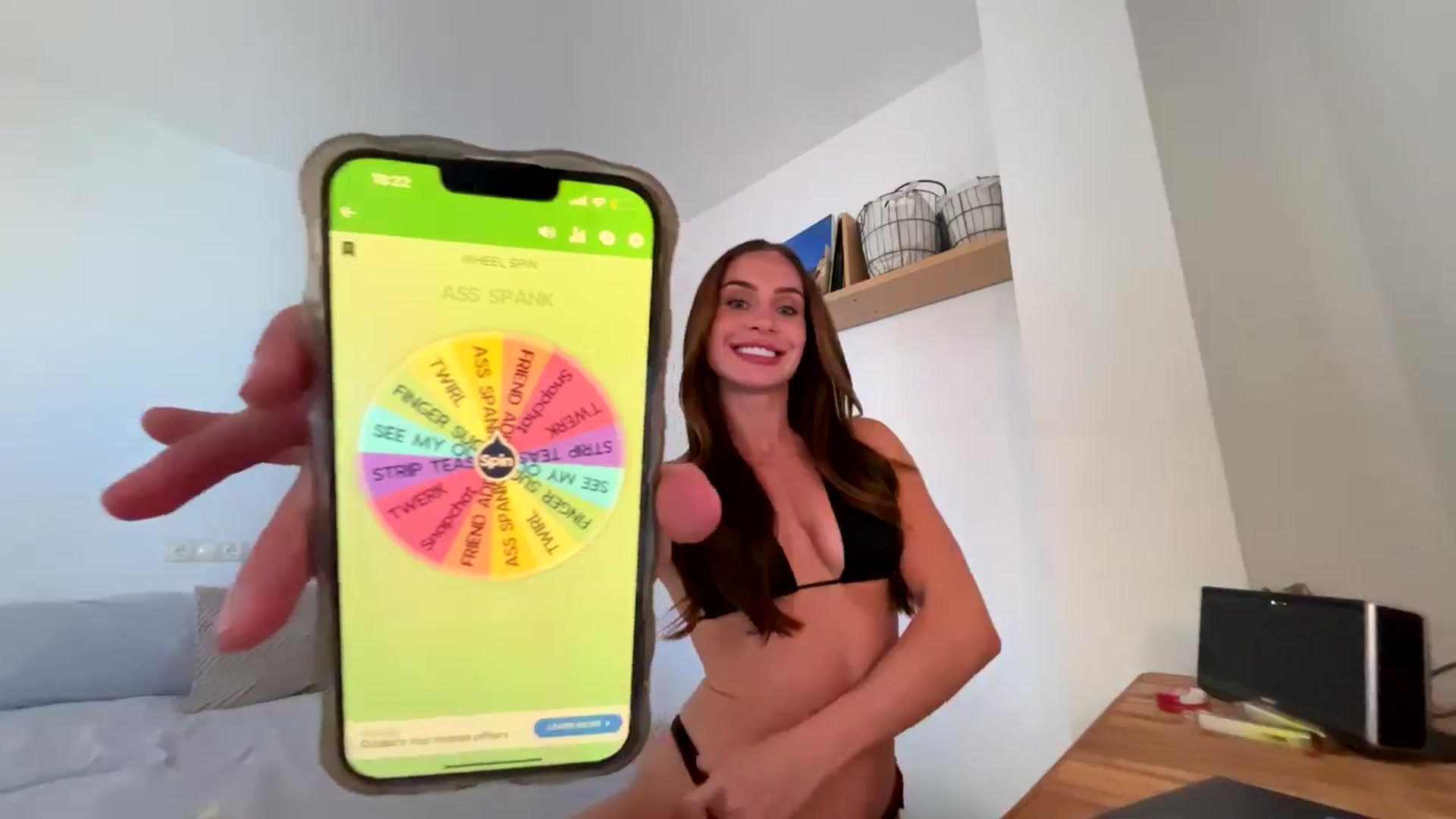 Gallery image thumbnail from English_Lola's myfreecams stream on, 09/01/2025, 16:36 image 5 of 20