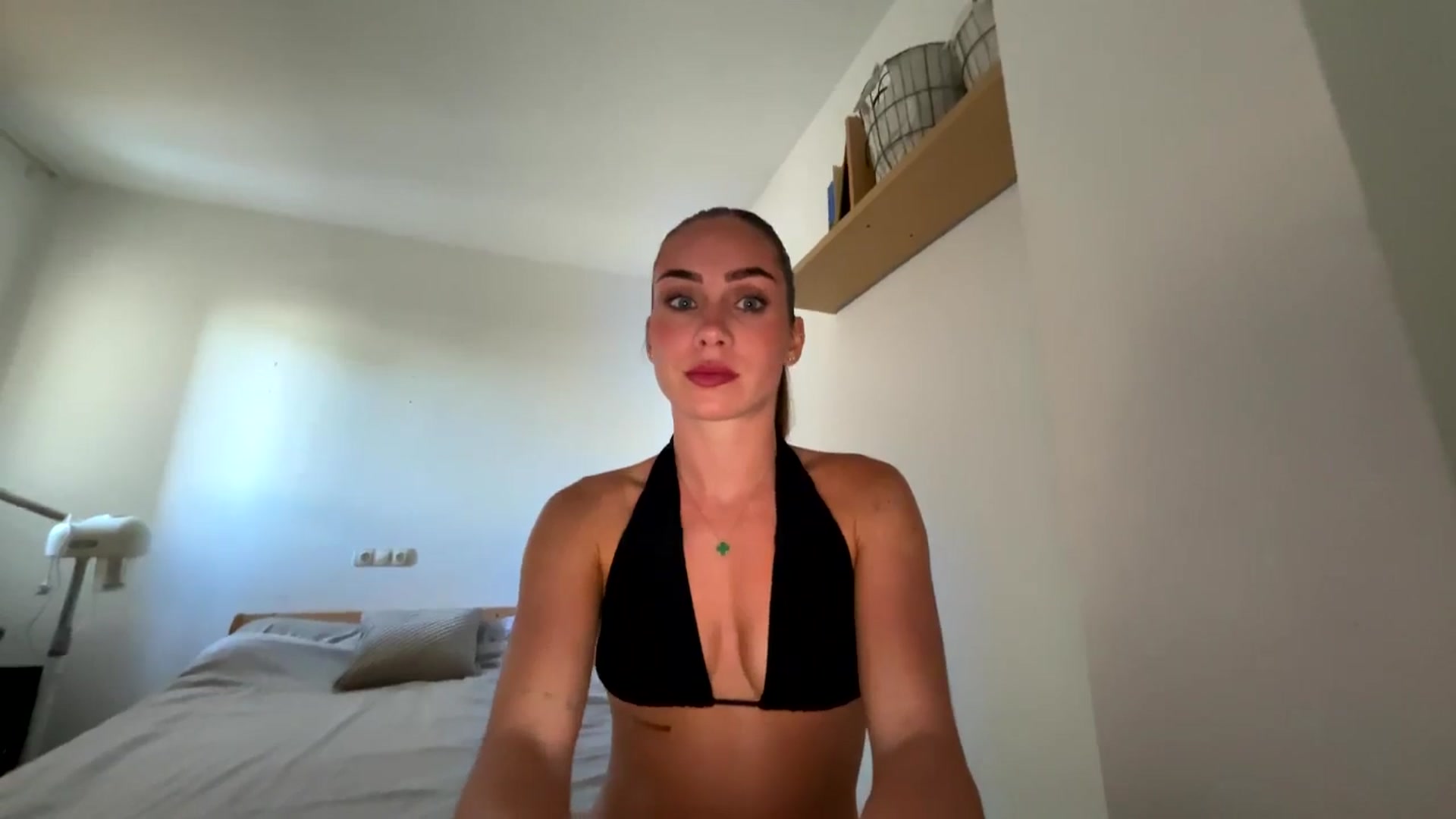 Gallery image thumbnail from English_Lola's myfreecams stream on, 09/19/2025, 15:20 image 4 of 20