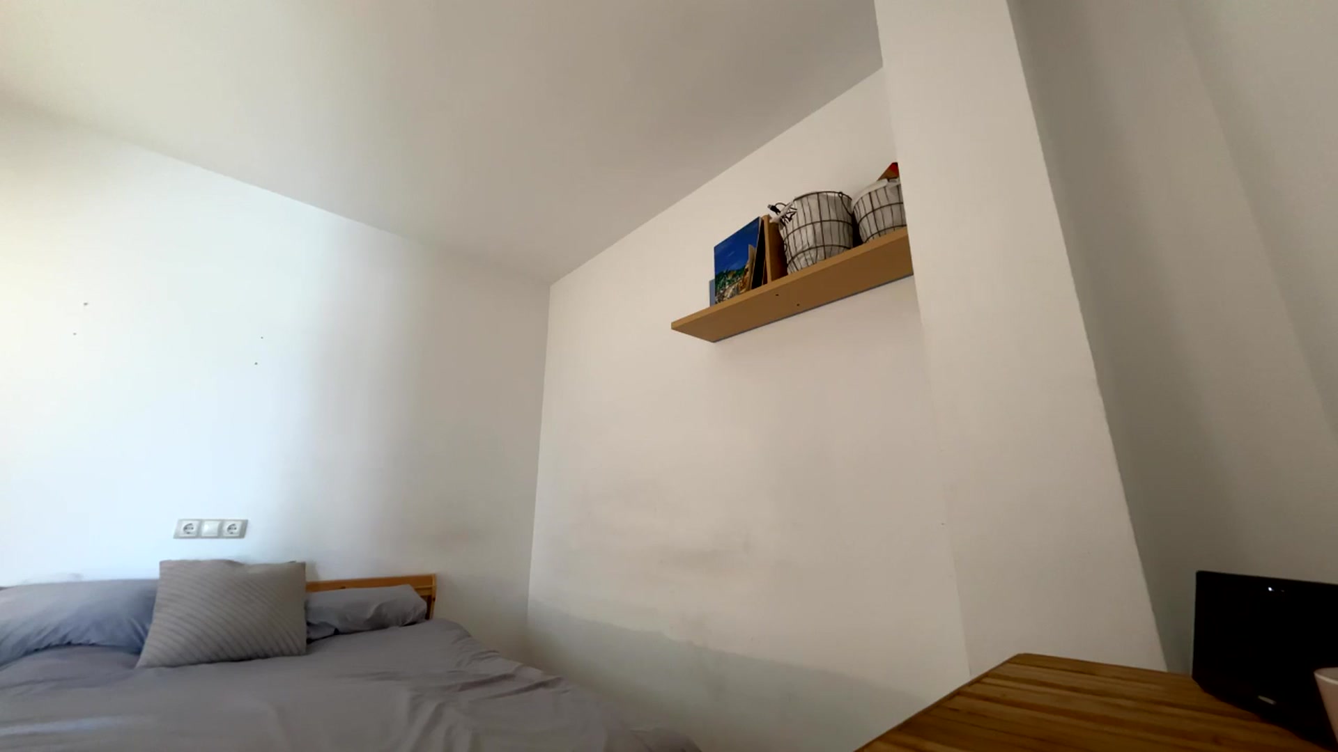 Gallery image thumbnail from English_Lola's myfreecams stream on, 10/05/2025, 11:40 image 6 of 20