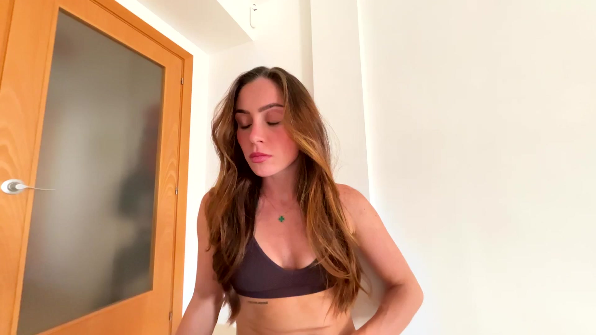 Gallery image thumbnail from English_Lola's myfreecams stream on, 10/06/2025, 13:05 image 1 of 20