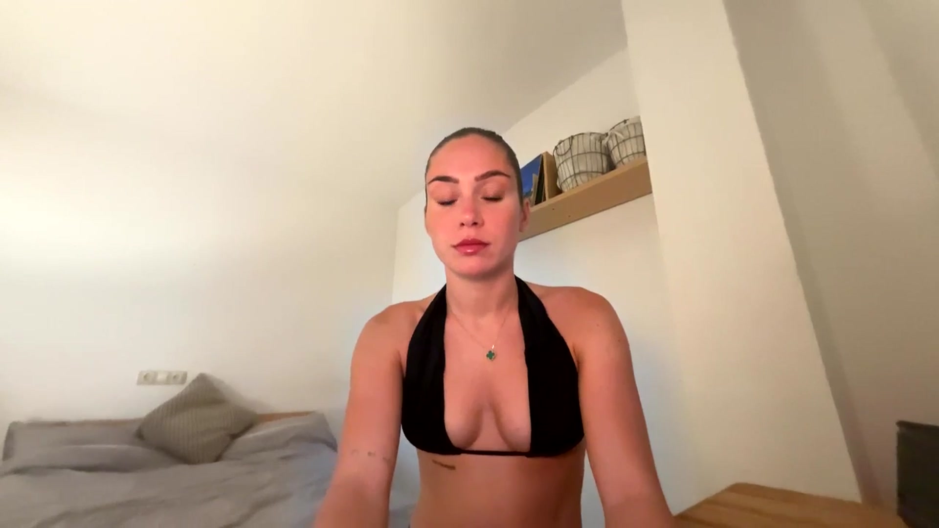Gallery image thumbnail from English_Lola's myfreecams stream on, 10/22/2025, 06:44 image 4 of 20