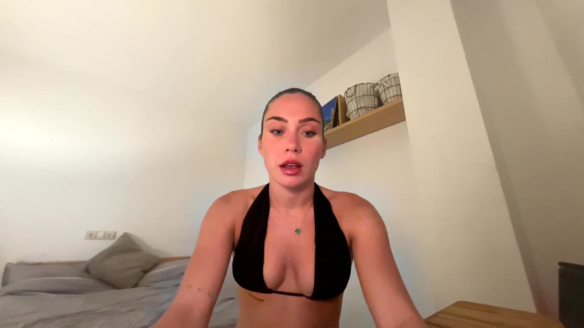 Gallery image thumbnail from English_Lola's myfreecams stream on, 10/22/2025, 06:44 image 1 of 20