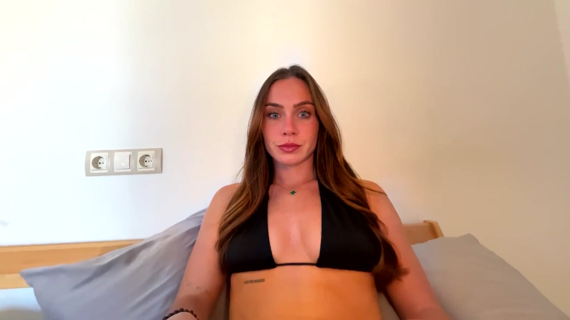 Gallery image thumbnail from English_Lola's myfreecams stream on, 10/23/2025, 11:52 image 14 of 20