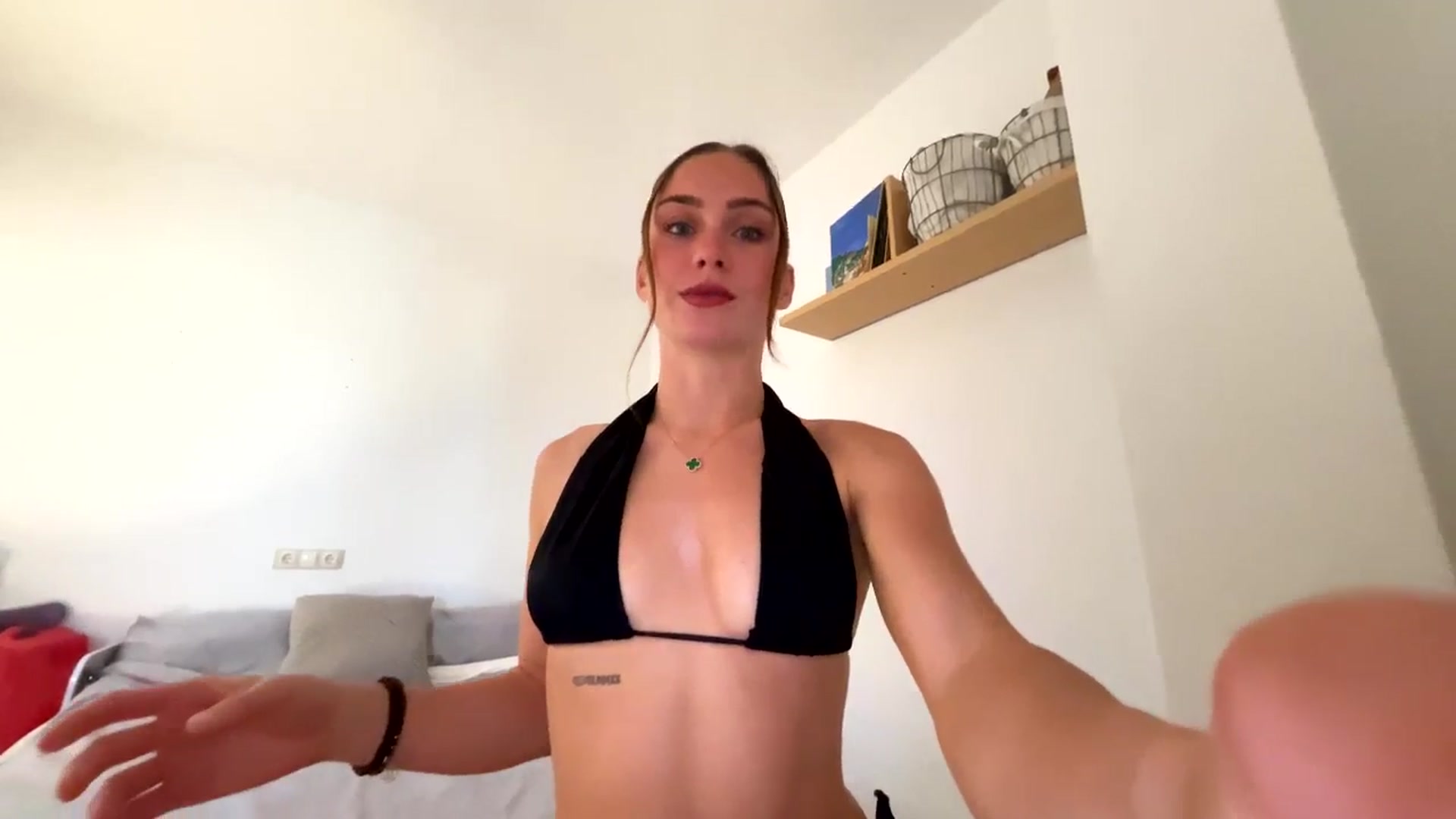 Gallery image thumbnail from English_Lola's myfreecams stream on, 10/25/2025, 09:01 image 14 of 20