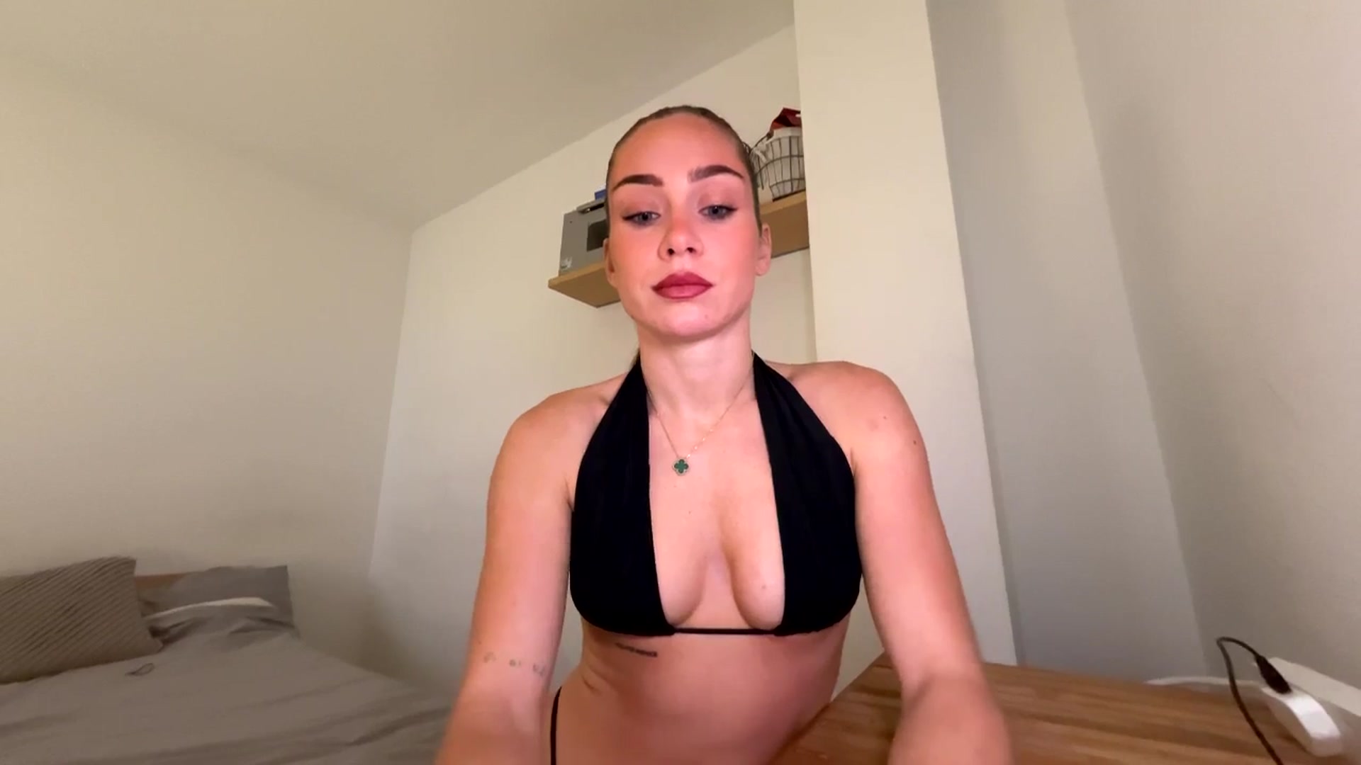 Gallery image thumbnail from English_Lola's myfreecams stream on, 11/27/2025, 10:18 image 18 of 20