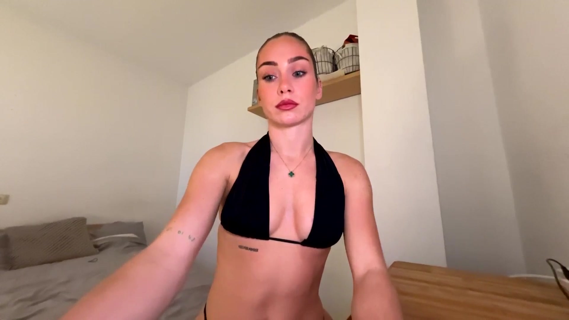 Gallery image thumbnail from English_Lola's myfreecams stream on, 11/27/2025, 10:50 image 8 of 20