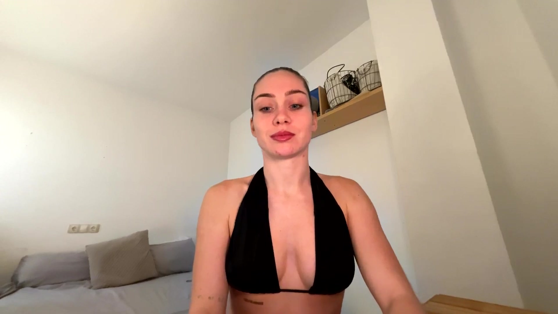 Gallery image thumbnail from English_Lola's myfreecams stream on, 12/21/2025, 09:28 image 7 of 20