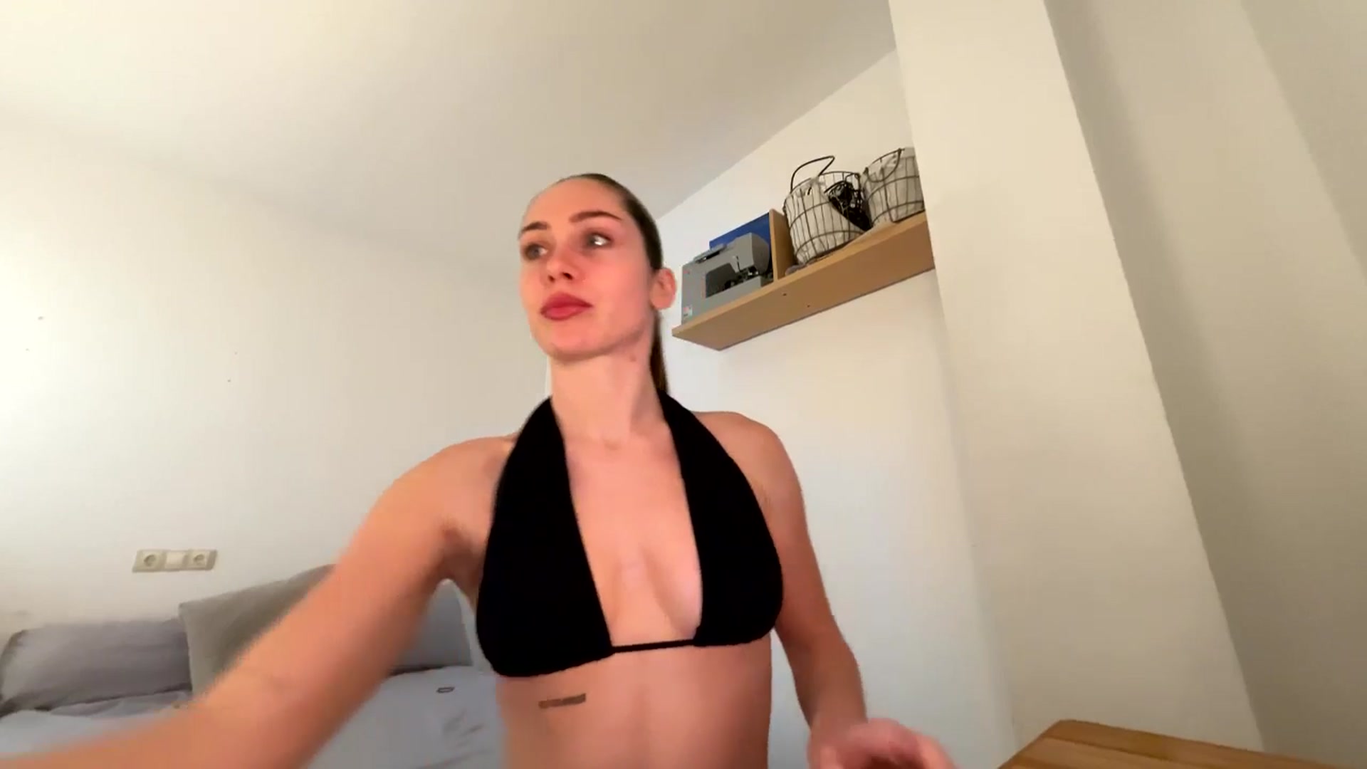 Gallery image thumbnail from English_Lola's myfreecams stream on, 12/21/2025, 09:28 image 13 of 20