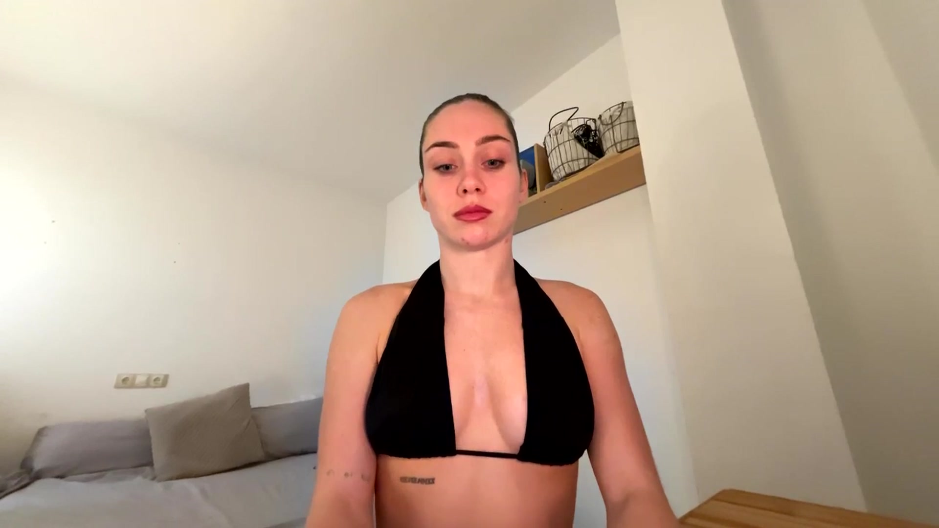 Gallery image thumbnail from English_Lola's myfreecams stream on, 12/21/2025, 09:28 image 11 of 20