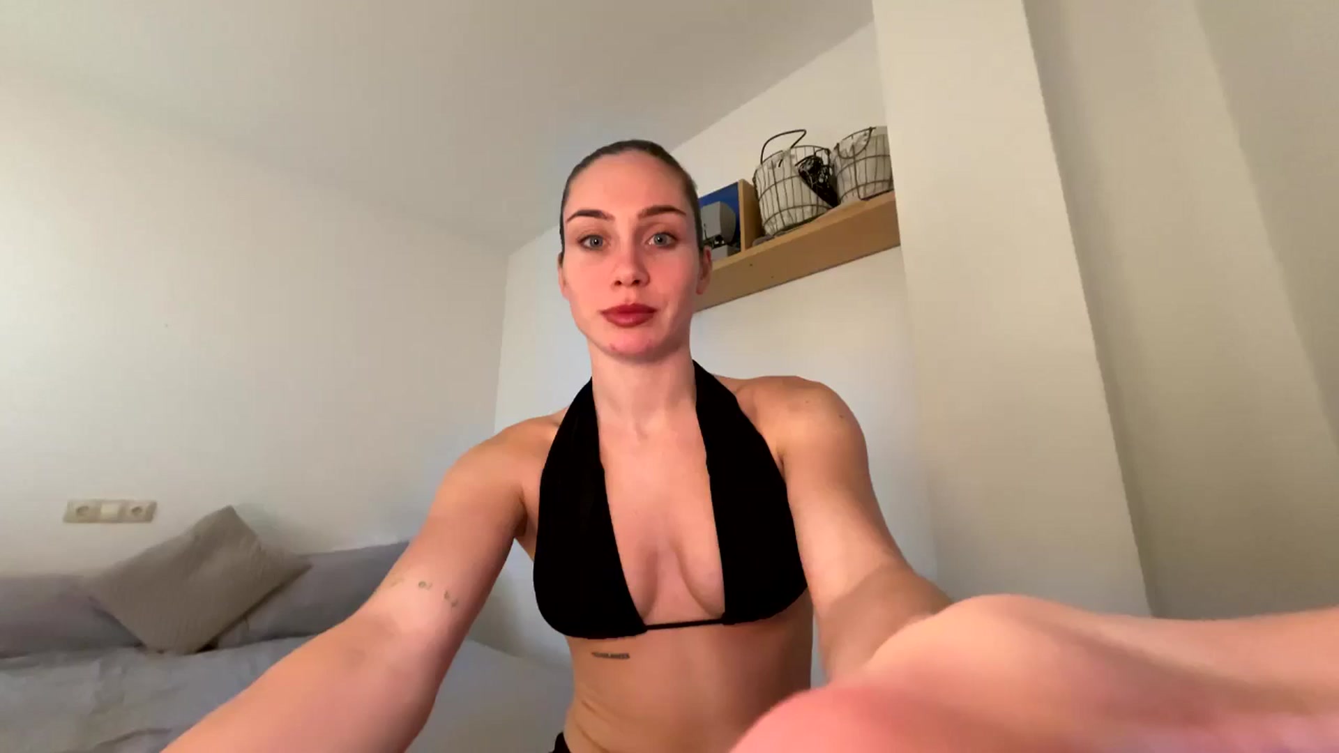 Gallery image thumbnail from English_Lola's myfreecams stream on, 12/21/2025, 10:45 image 9 of 20