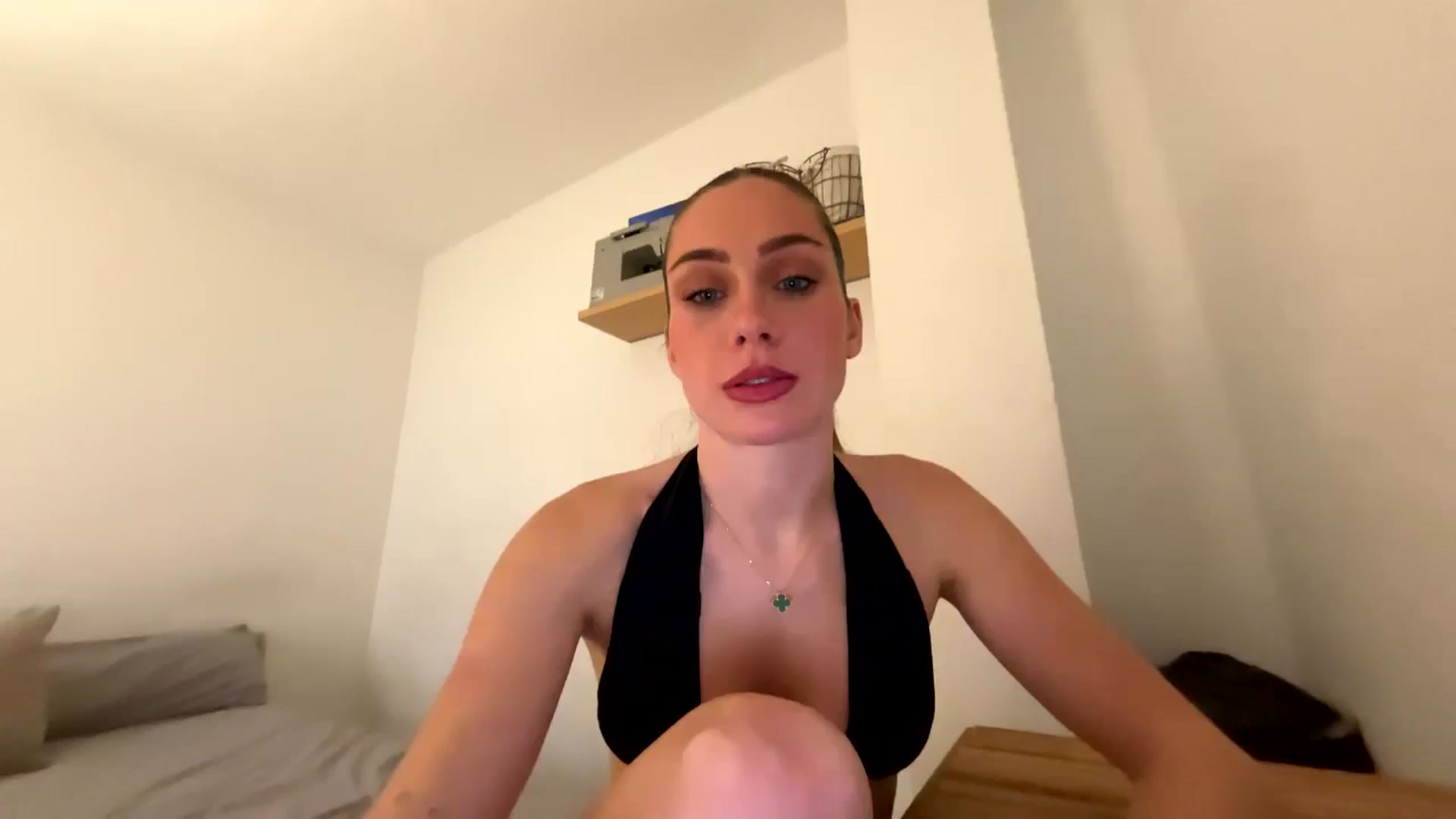Gallery image thumbnail from English_Lola's myfreecams stream on, 01/02/2026, 14:47 image 17 of 20