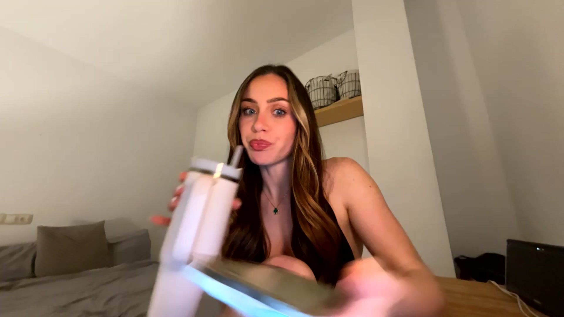 Gallery image thumbnail from English_Lola's myfreecams stream on, 01/04/2026, 16:36 image 12 of 20