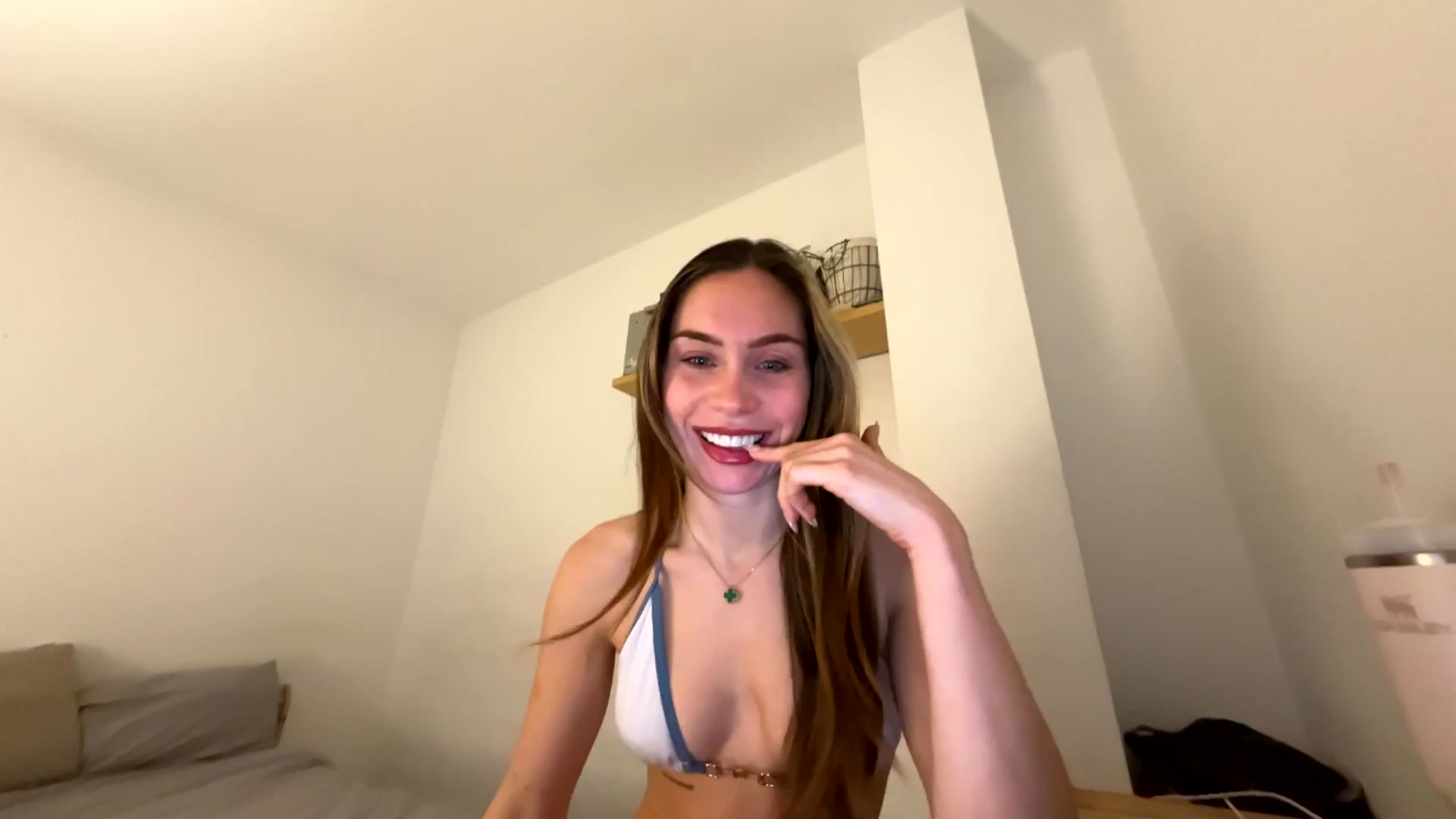 Gallery image thumbnail from English_Lola's myfreecams stream on, 01/05/2026, 08:12 image 1 of 20