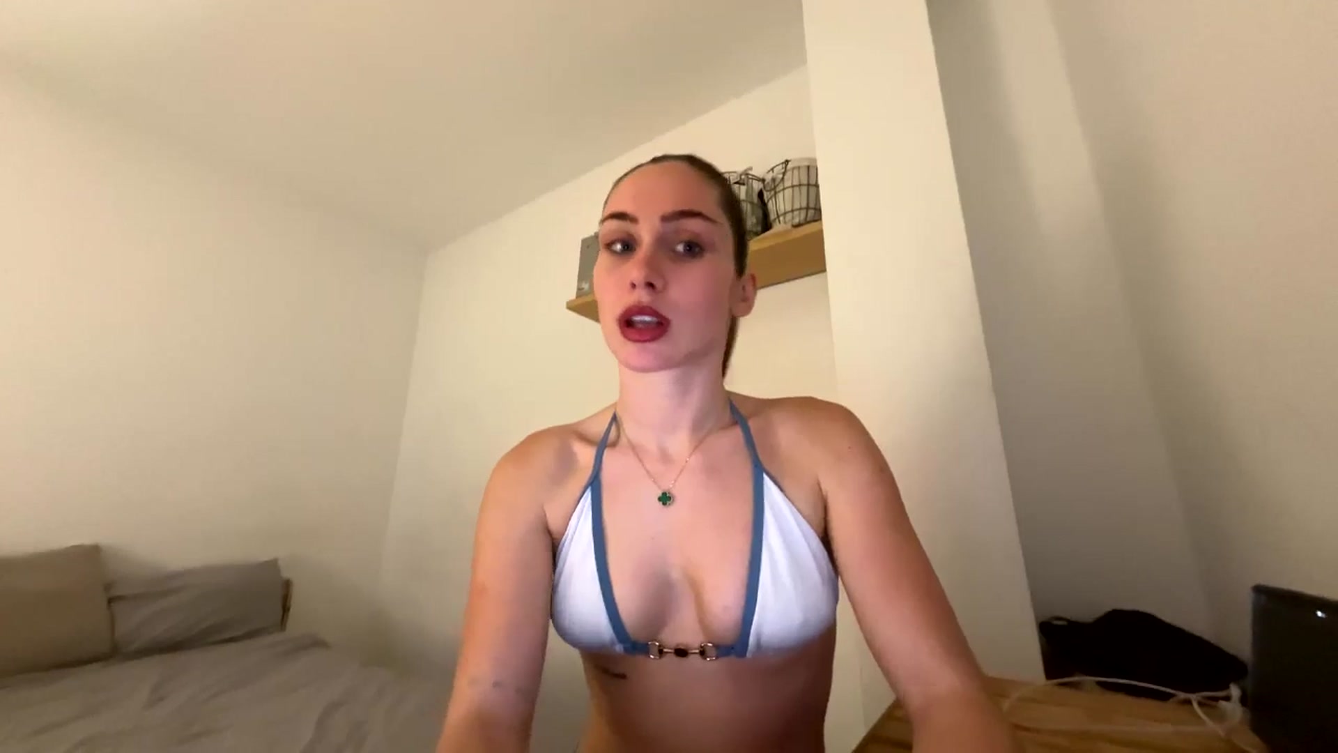 Gallery image thumbnail from English_Lola's myfreecams stream on, 01/05/2026, 11:42 image 3 of 20