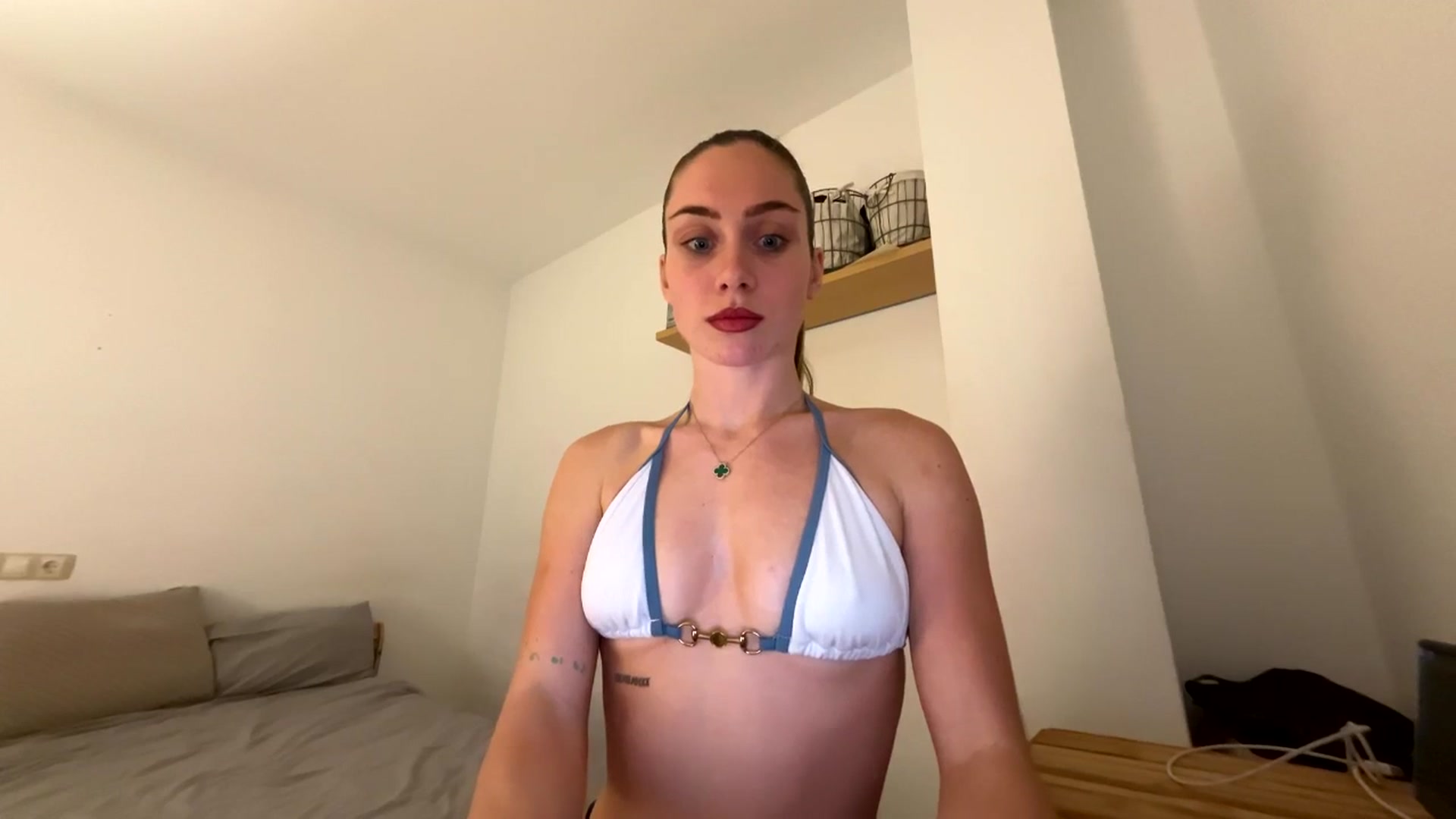 Gallery image thumbnail from English_Lola's myfreecams stream on, 01/05/2026, 11:42 image 17 of 20