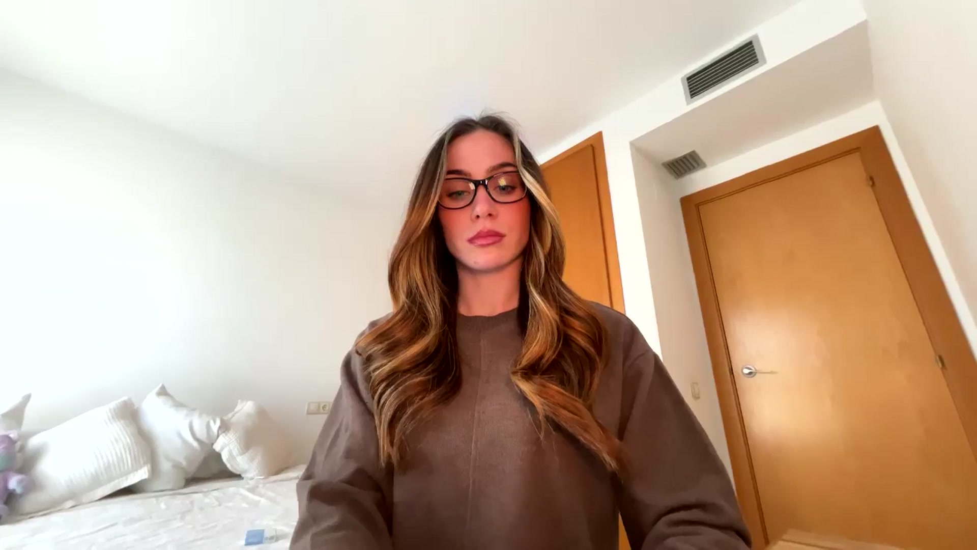 Gallery image thumbnail from English_Lola's myfreecams stream on, 01/10/2026, 14:28 image 11 of 20