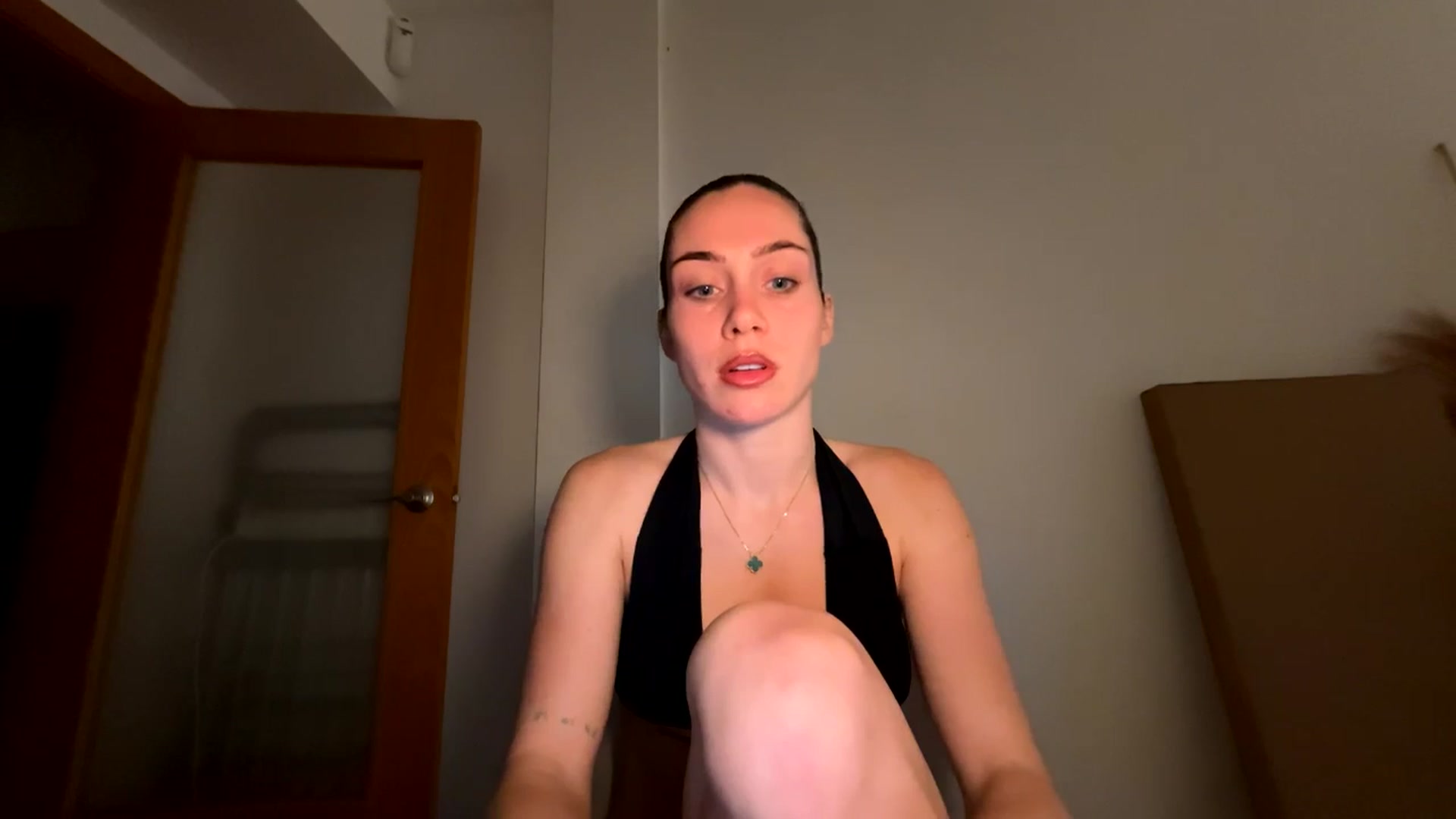 Gallery image thumbnail from English_Lola's myfreecams stream on, 01/14/2026, 07:33 image 18 of 20