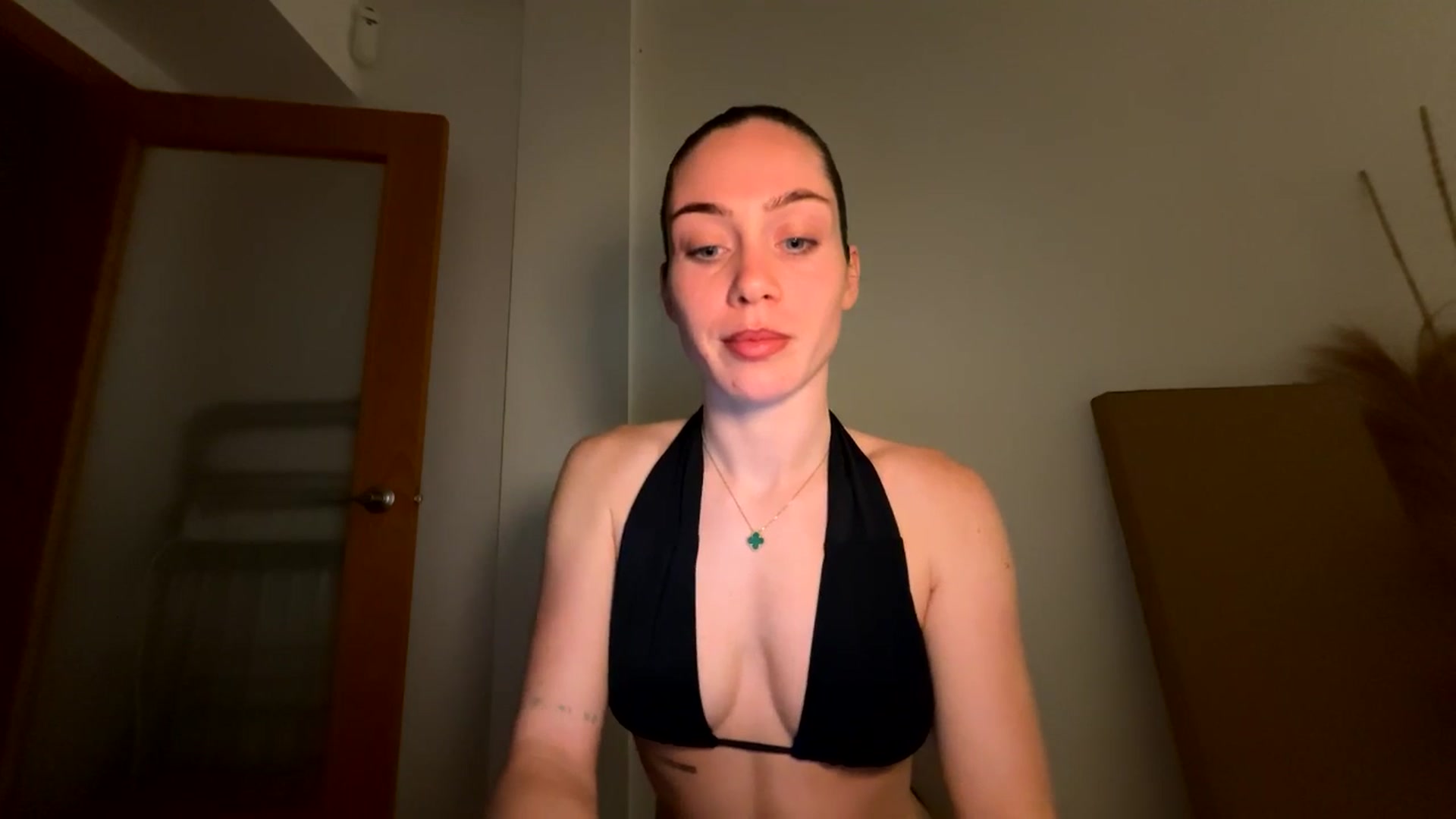 Gallery image thumbnail from English_Lola's myfreecams stream on, 01/14/2026, 07:33 image 9 of 20