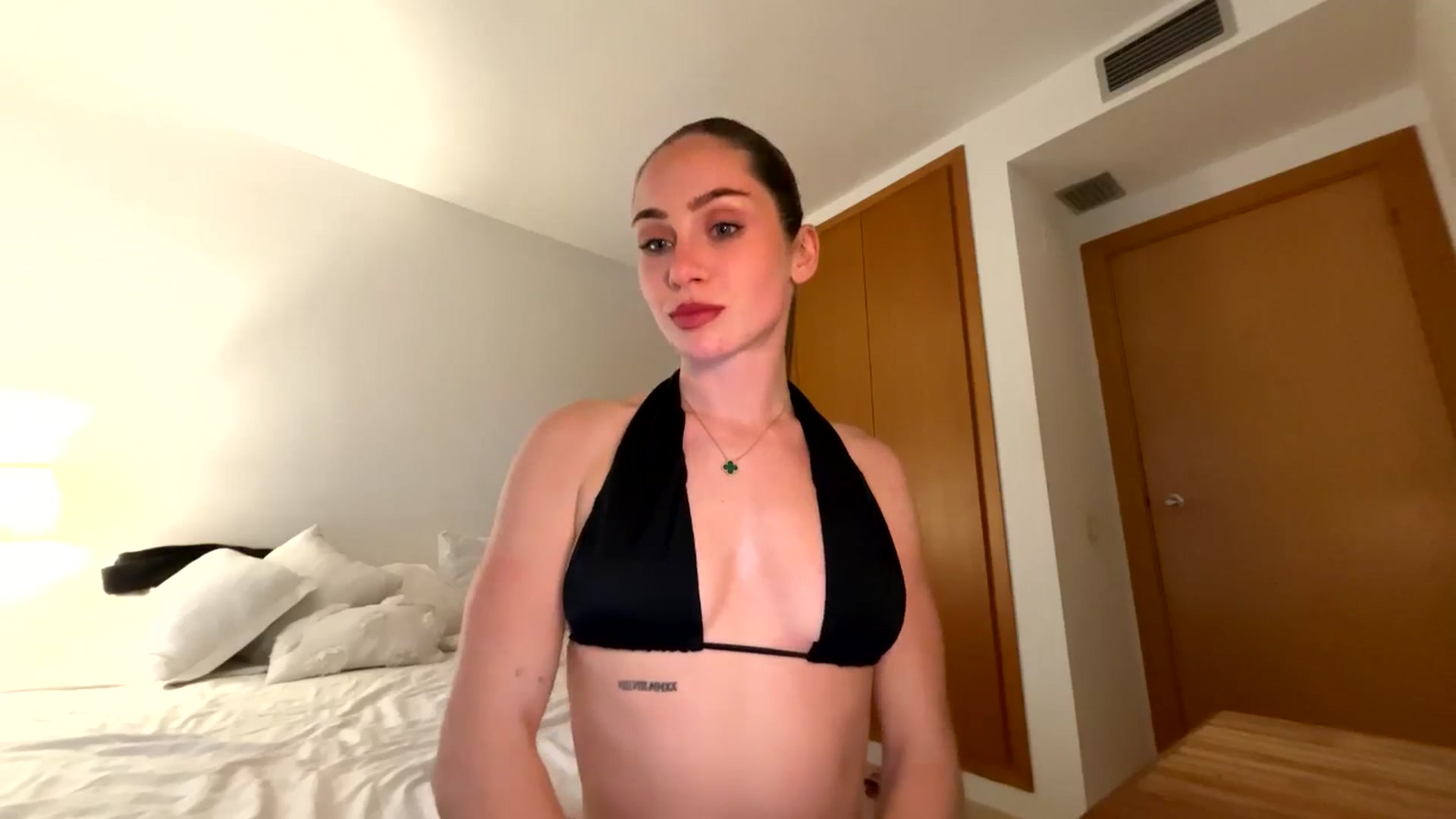 Gallery image thumbnail from English_Lola's myfreecams stream on, 01/20/2026, 16:49 image 13 of 20