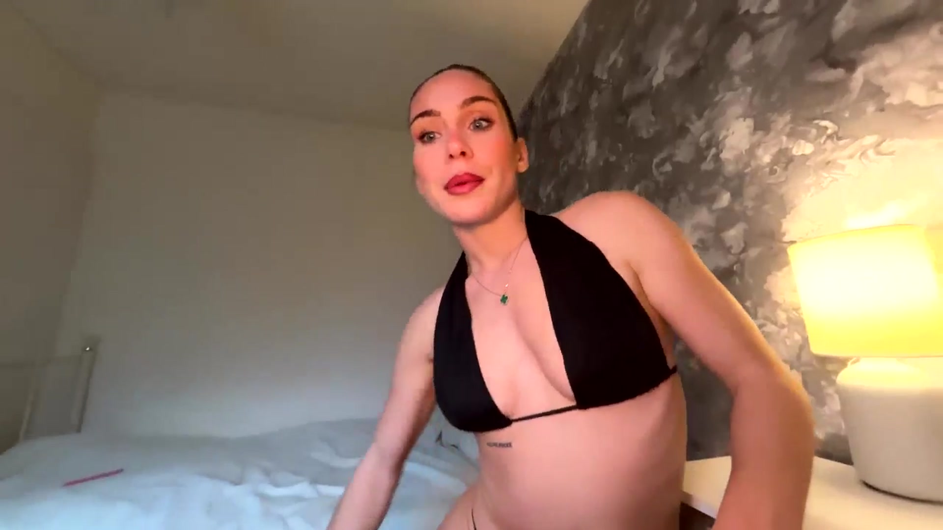 Gallery image thumbnail from English_Lola's myfreecams stream on, 01/26/2026, 13:19 image 2 of 20