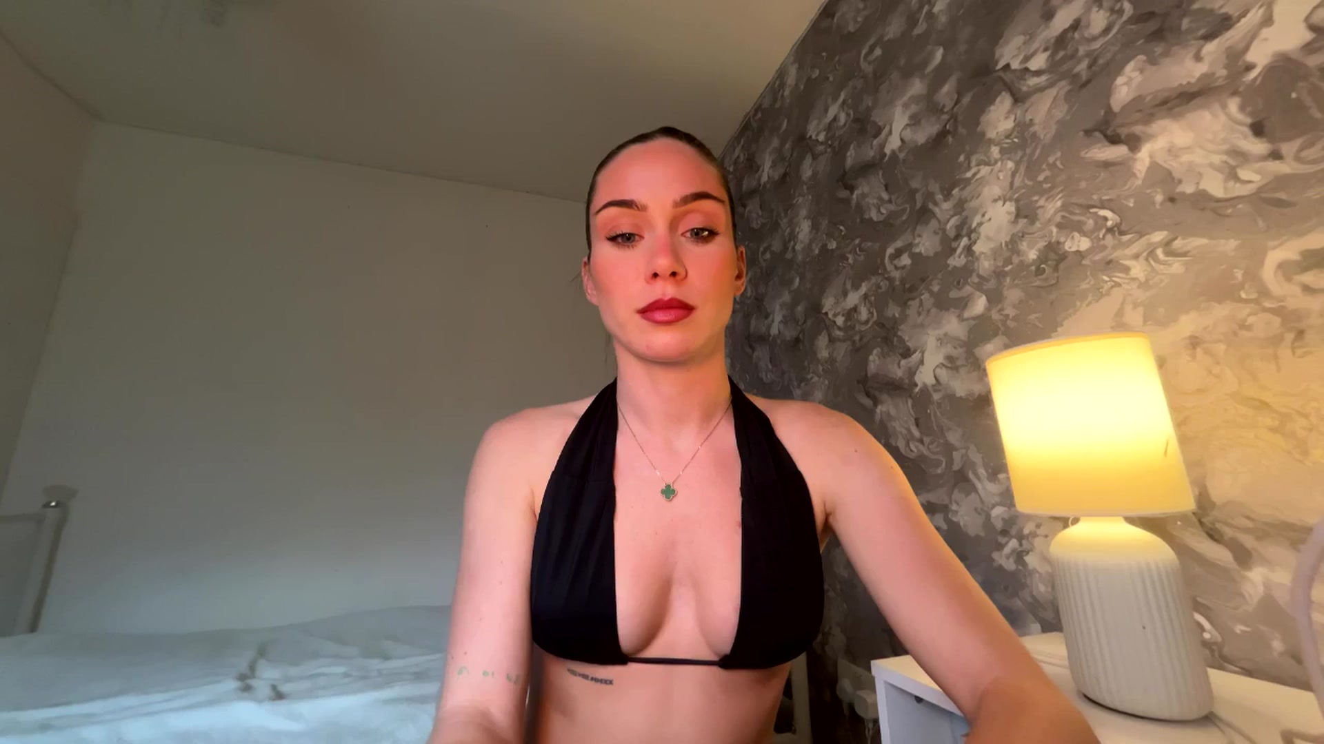 Gallery image thumbnail from English_Lola's myfreecams stream on, 01/26/2026, 14:40 image 17 of 20