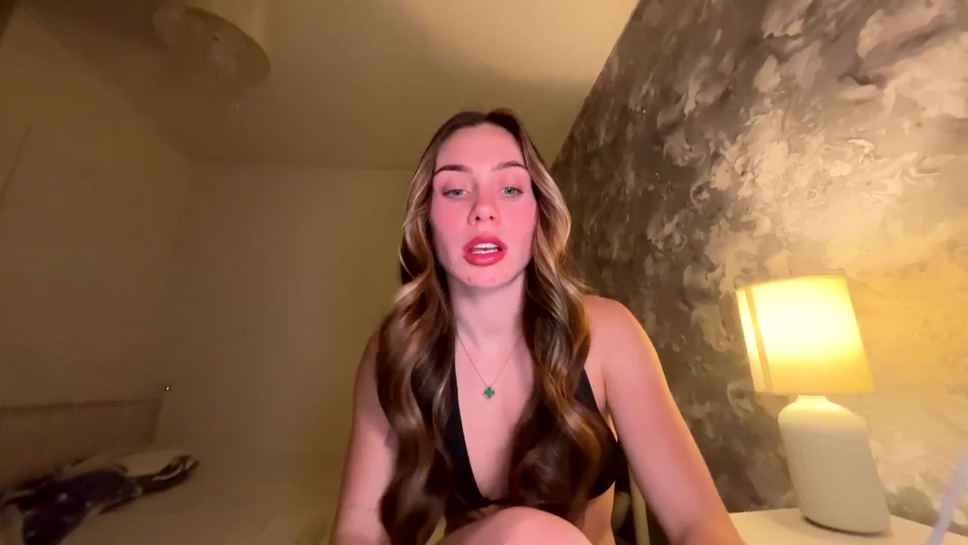 Gallery image thumbnail from English_Lola's myfreecams stream on, 02/07/2026, 20:37 image 8 of 20