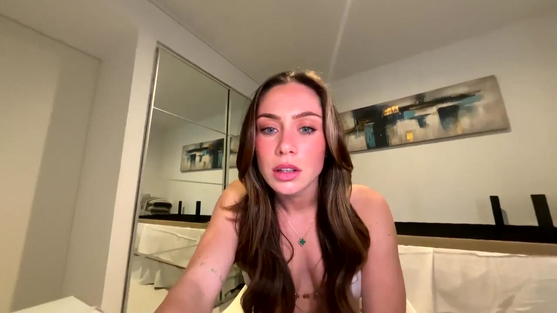 Gallery image thumbnail from English_Lola's myfreecams stream on, 03/07/2026, 17:19 image 19 of 20