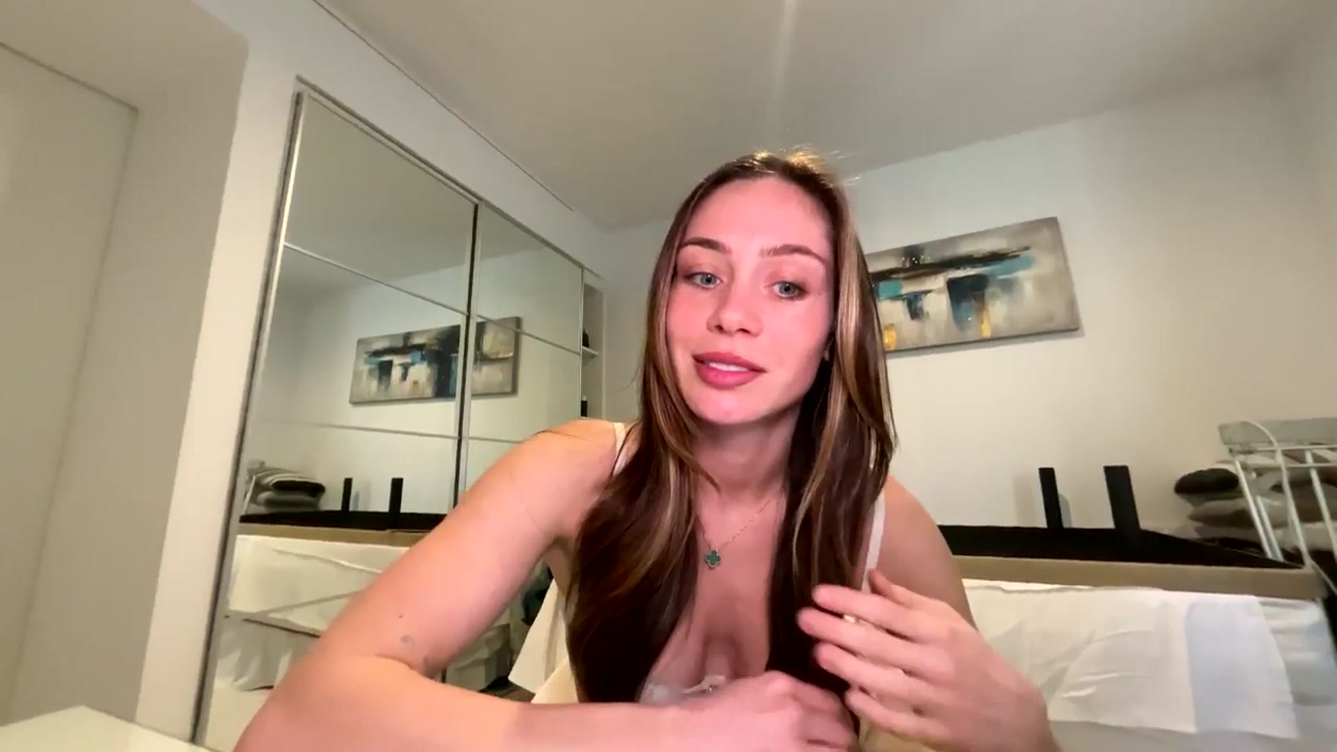 Gallery image thumbnail from English_Lola's myfreecams stream on, 03/08/2026, 11:06 image 3 of 20