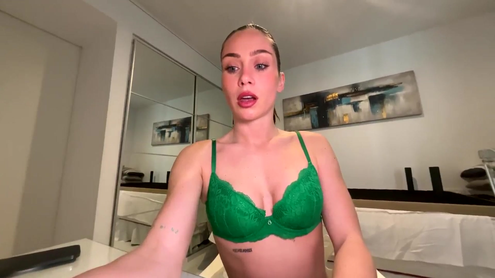 Gallery image thumbnail from English_Lola's myfreecams stream on, 03/09/2026, 10:19 image 5 of 20