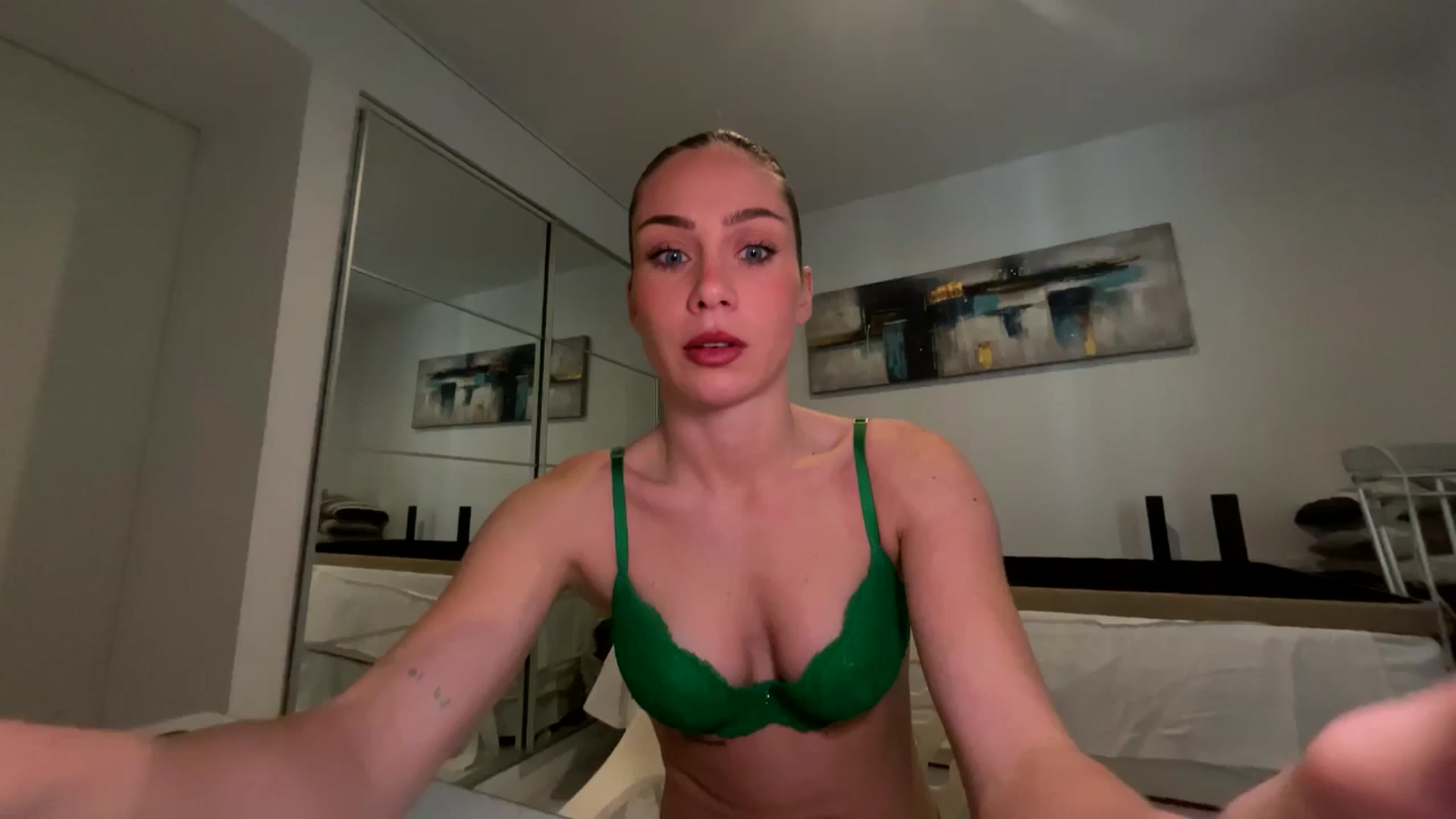 Gallery image thumbnail from English_Lola's myfreecams stream on, 03/09/2026, 10:19 image 6 of 20
