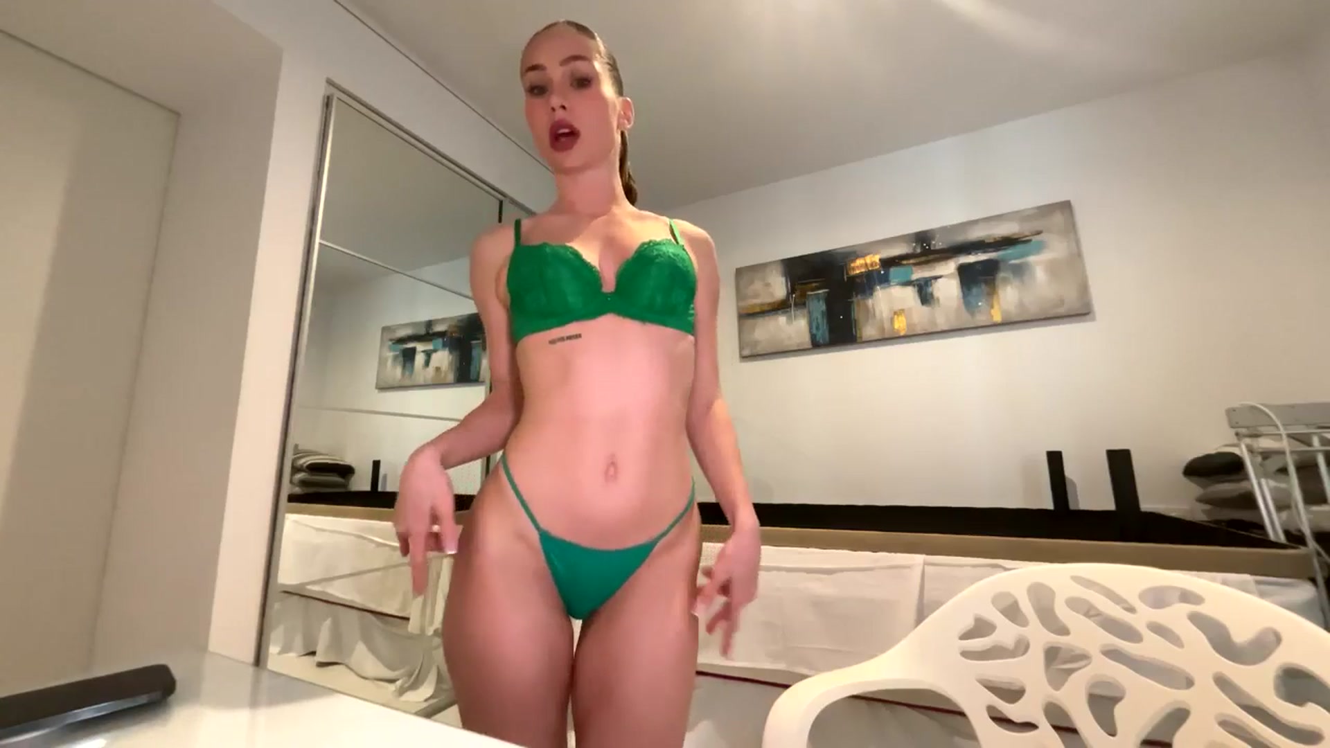 Gallery image thumbnail from English_Lola's myfreecams stream on, 03/09/2026, 10:19 image 9 of 20
