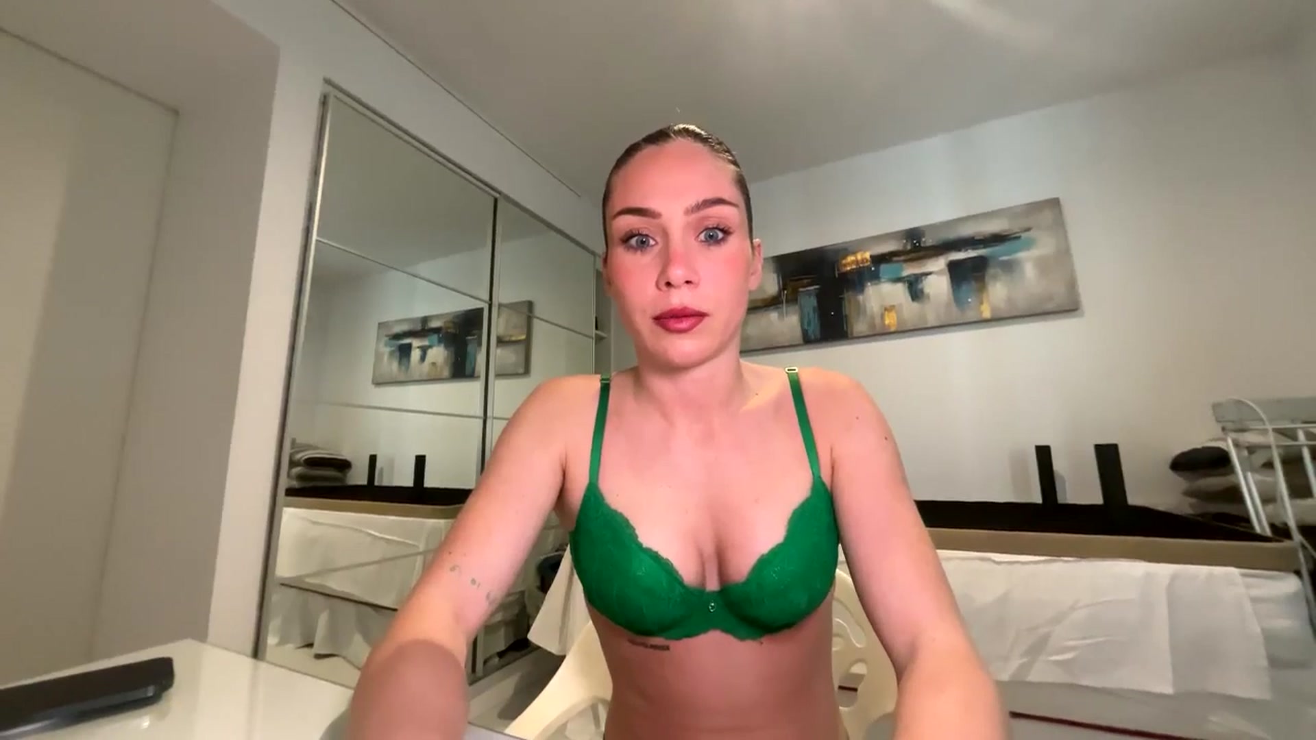 Gallery image thumbnail from English_Lola's myfreecams stream on, 03/09/2026, 10:19 image 7 of 20