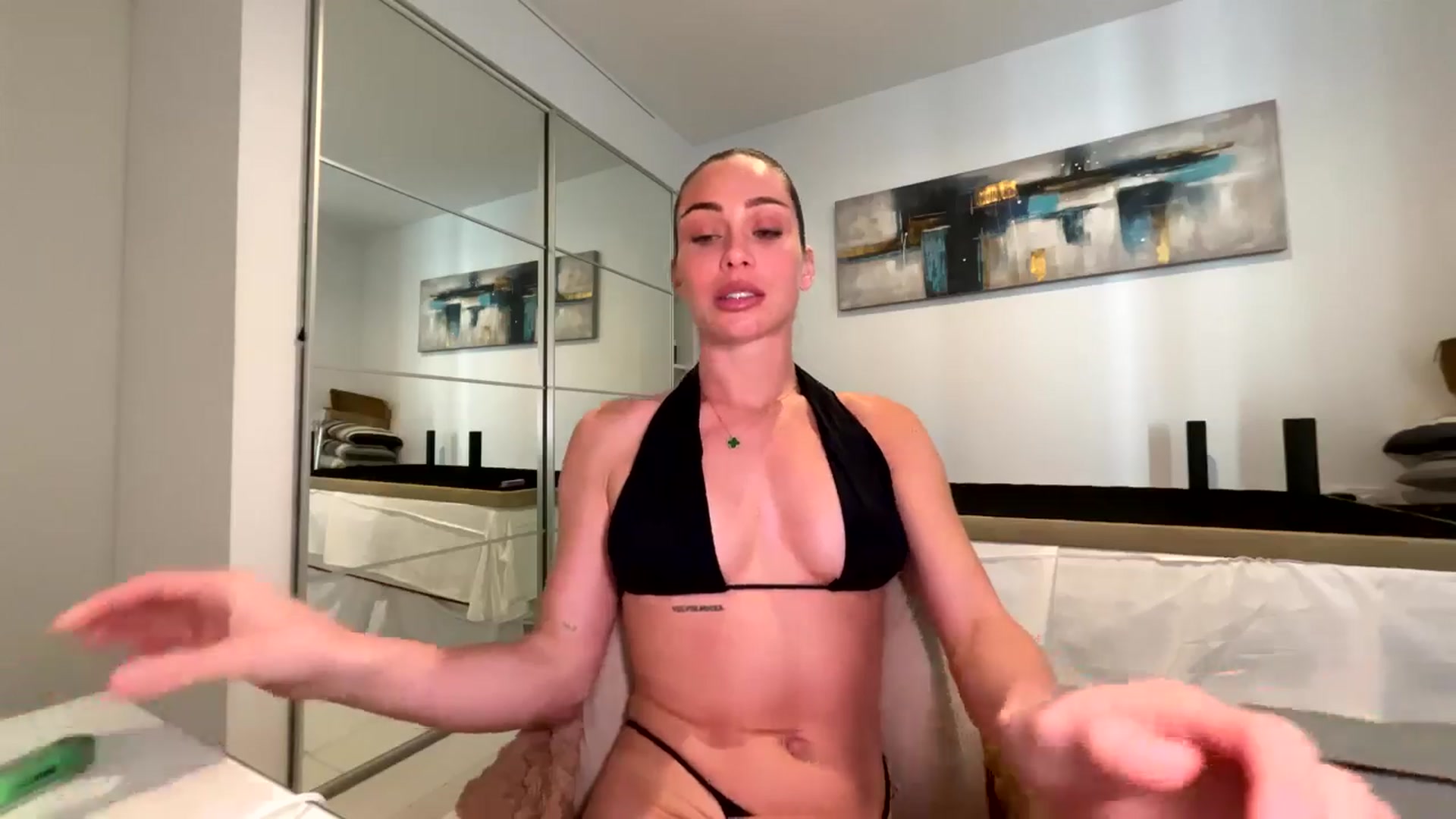 Gallery image thumbnail from English_Lola's myfreecams stream on, 03/19/2026, 11:44 image 17 of 20