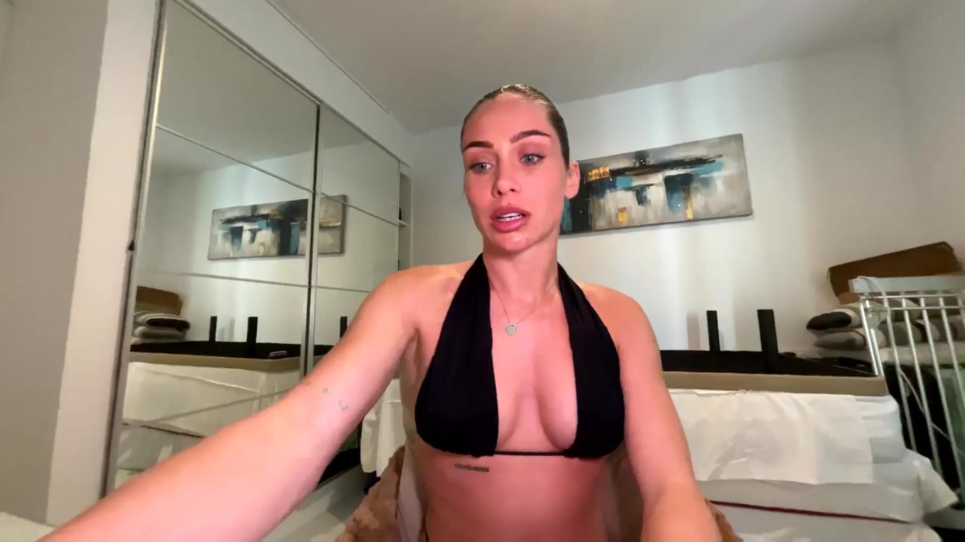Gallery image thumbnail from English_Lola's myfreecams stream on, 03/19/2026, 11:44 image 14 of 20