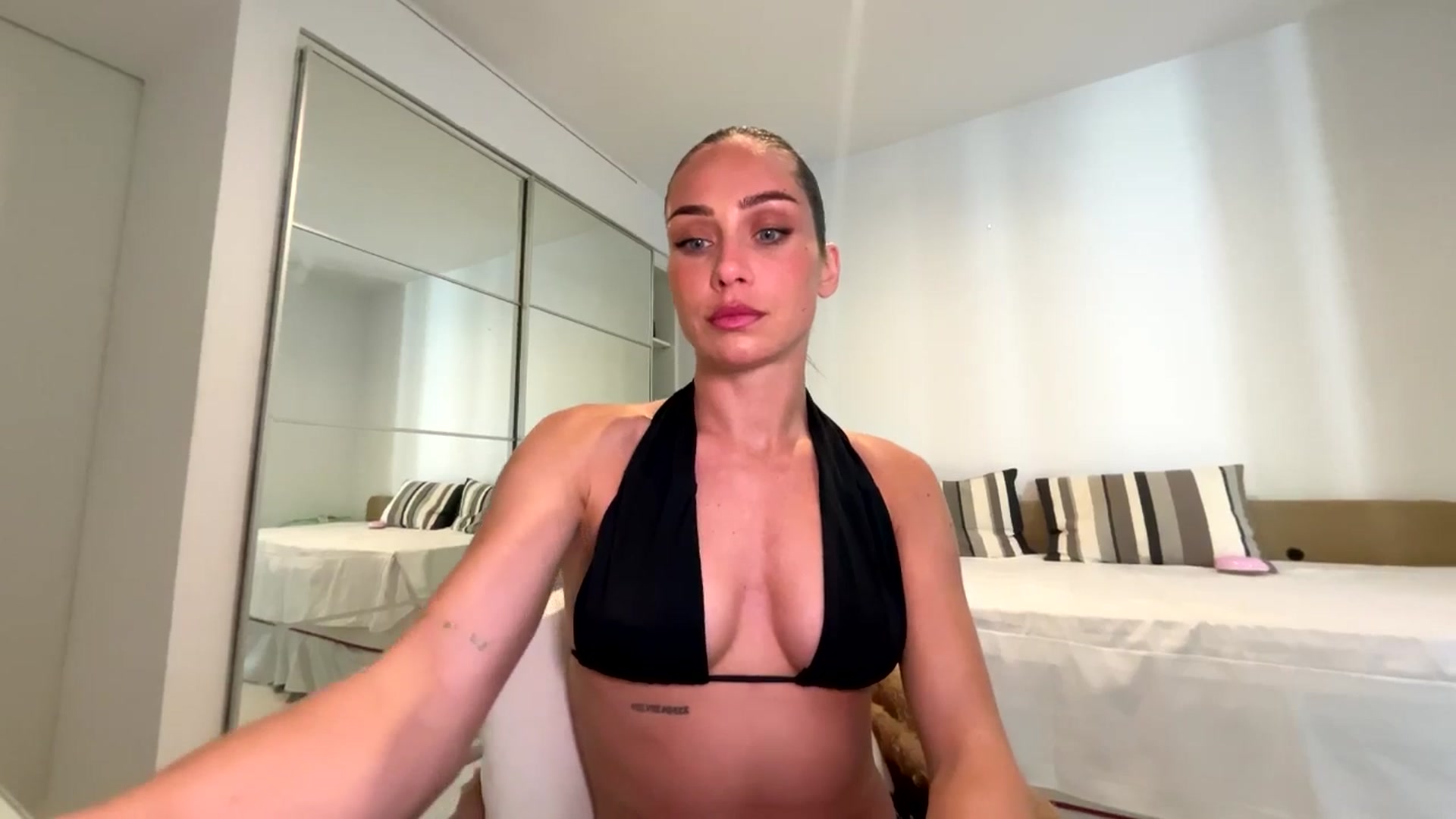 Gallery image thumbnail from English_Lola's myfreecams stream on, 03/24/2026, 11:23 image 14 of 20