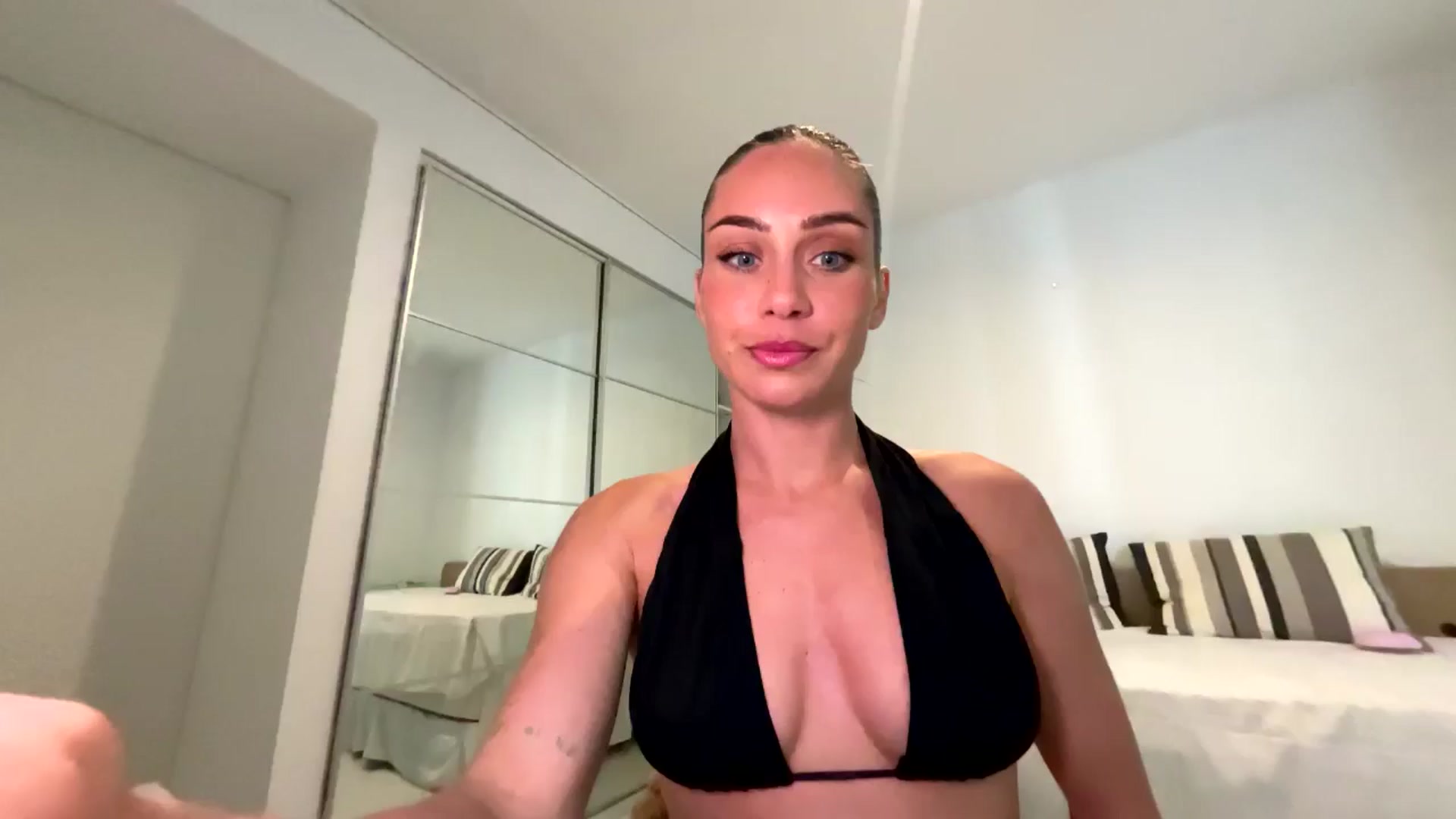 Gallery image thumbnail from English_Lola's myfreecams stream on, 03/24/2026, 11:23 image 1 of 20