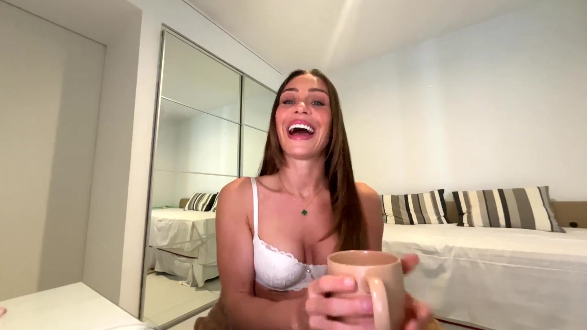 Gallery image thumbnail from English_Lola's myfreecams stream on, 03/25/2026, 10:34 image 4 of 20