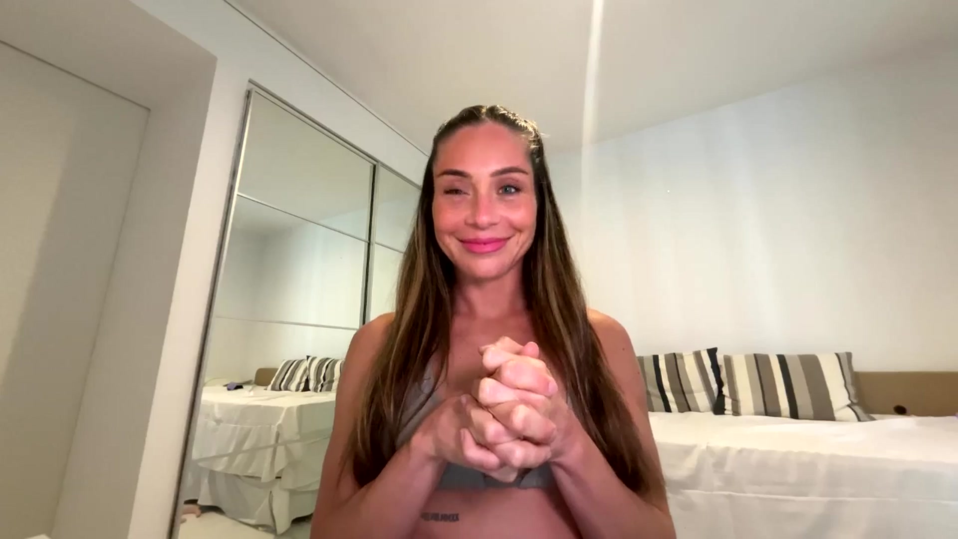 Gallery image thumbnail from English_Lola's myfreecams stream on, 03/27/2026, 11:27 image 6 of 20
