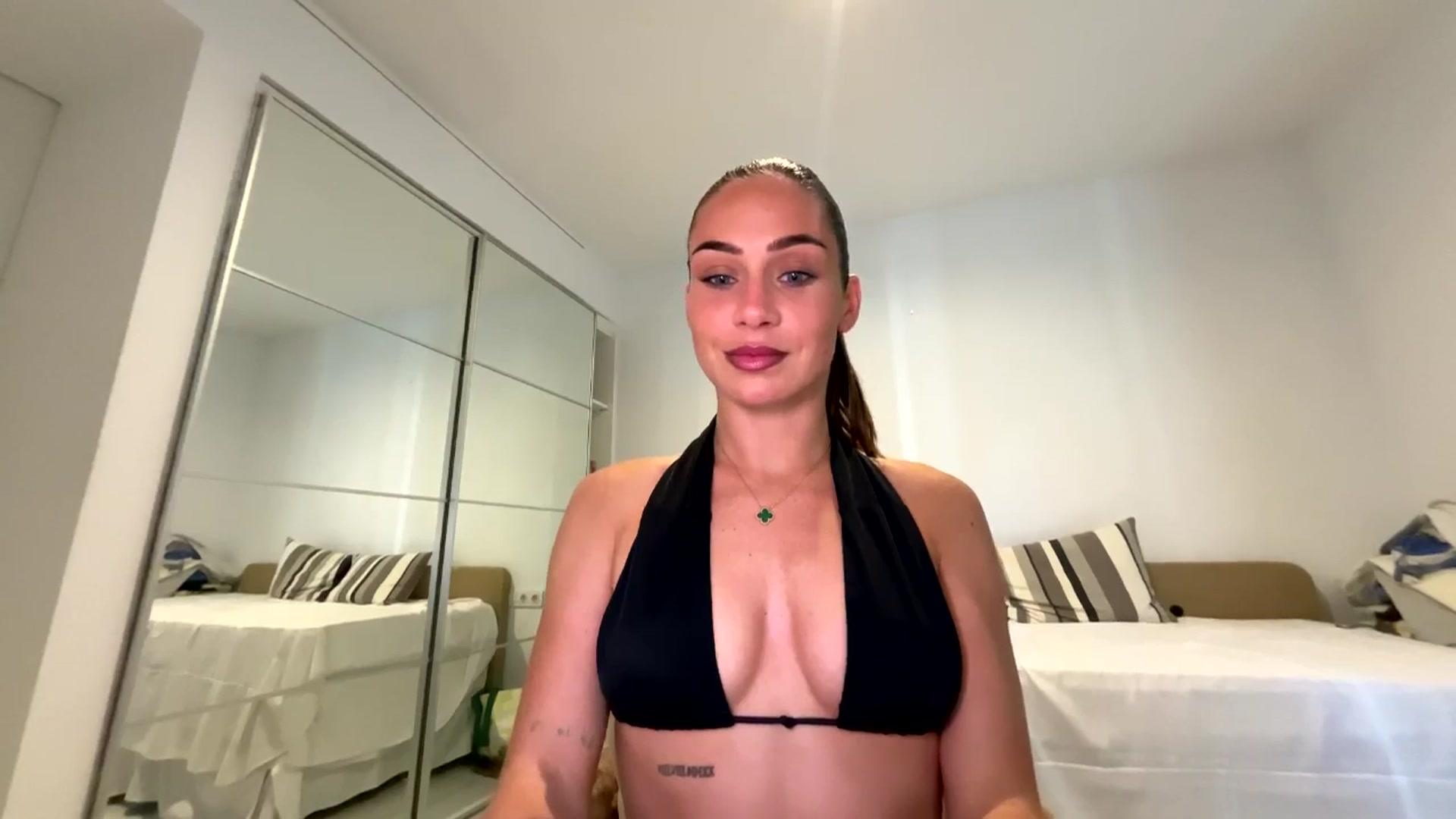 Gallery image thumbnail from English_Lola's myfreecams stream on, 04/04/2026, 08:27 image 15 of 20