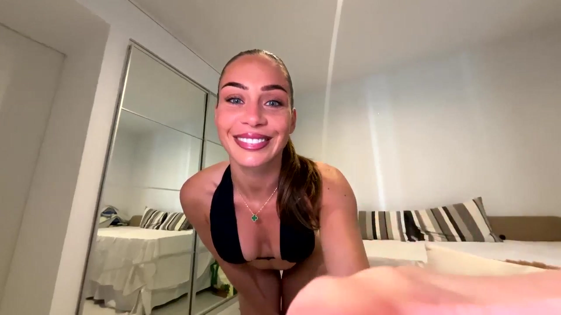 Gallery image thumbnail from English_Lola's myfreecams stream on, 04/04/2026, 08:27 image 12 of 20