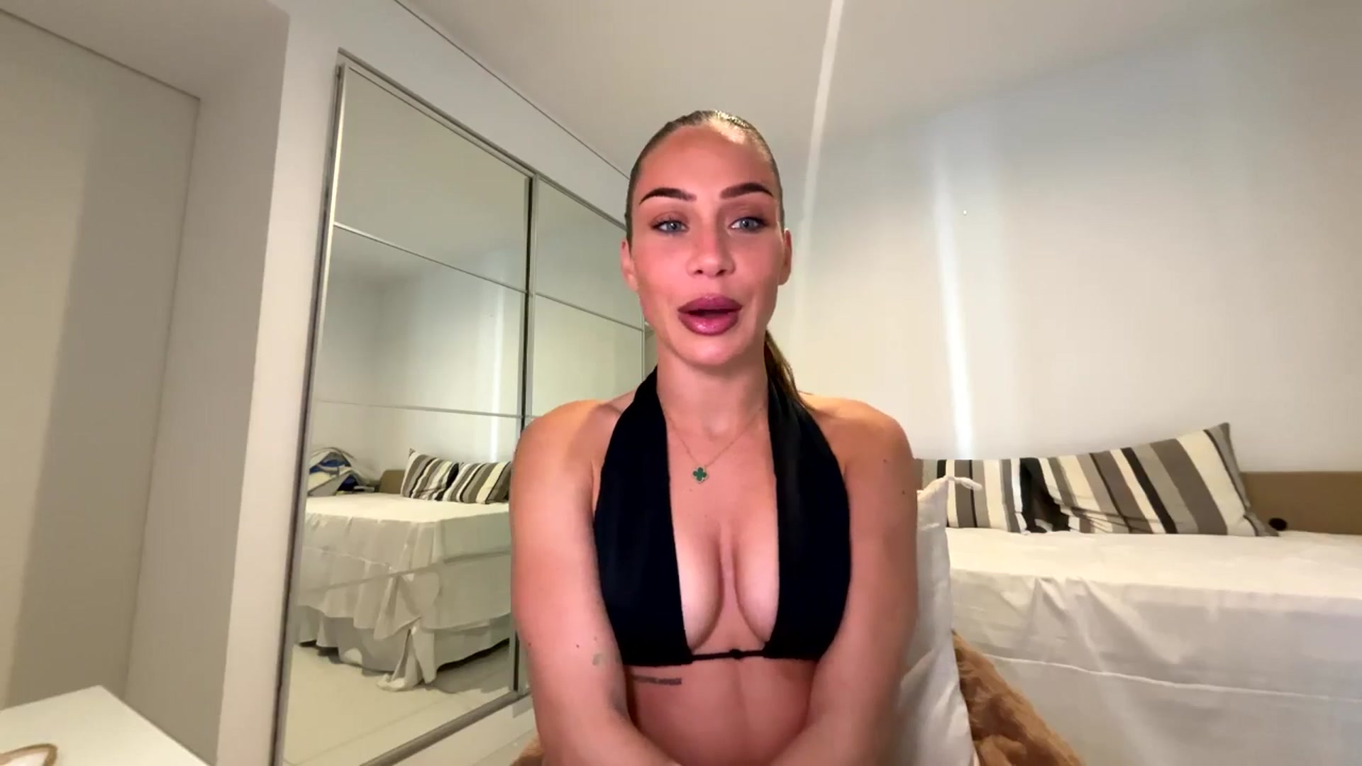 Gallery image thumbnail from English_Lola's myfreecams stream on, 04/04/2026, 08:27 image 5 of 20